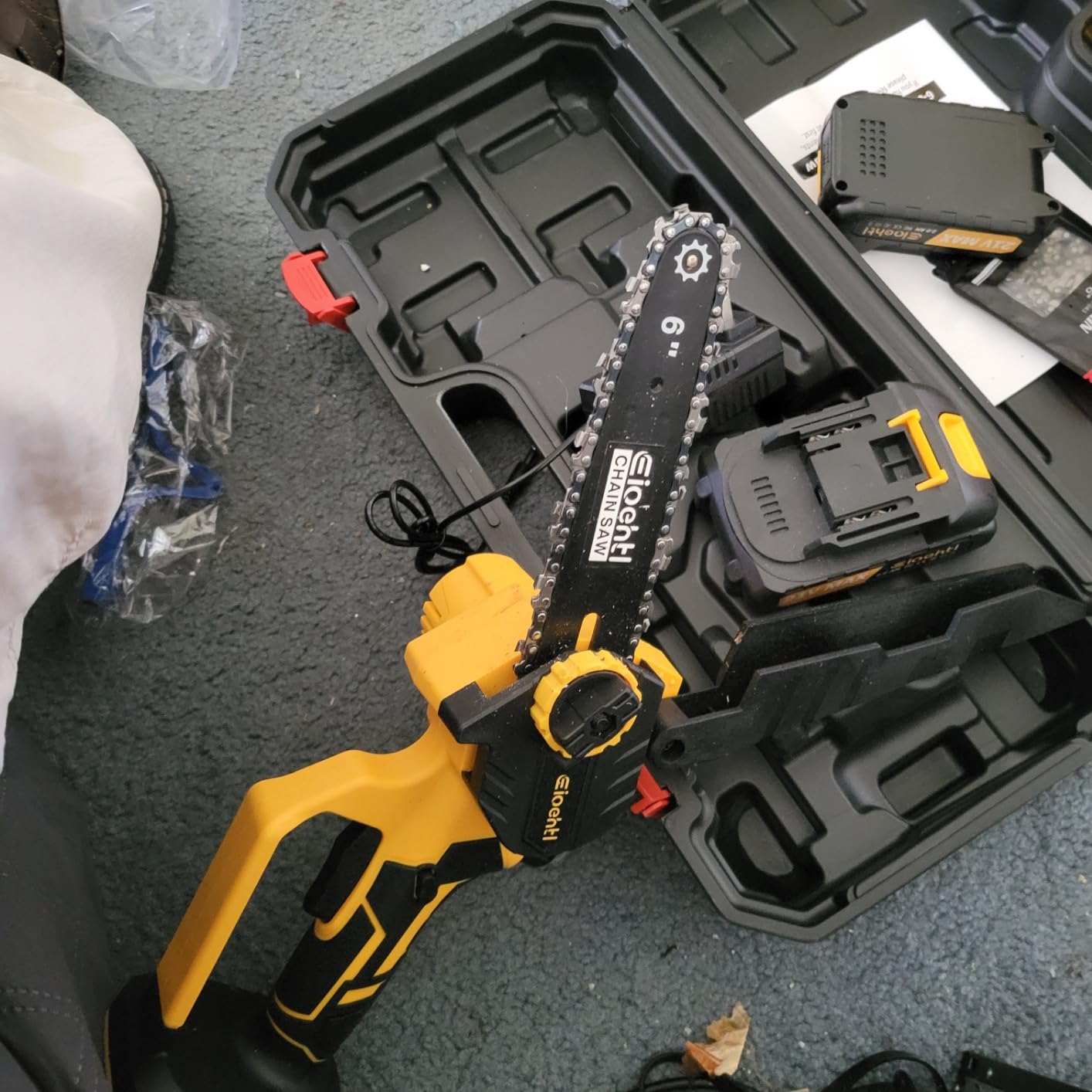 Brushless Cordless Reciprocating Saw - 3300 SPM, Dual 21V 4.0Ah Batteries & Fast Charger, 8-Piece Bi-Metal/Wood Blade Kit, Low-Noise Lightweight for Wood, Metal, PVC & Pruning (Carry Case Set) customer photo 1