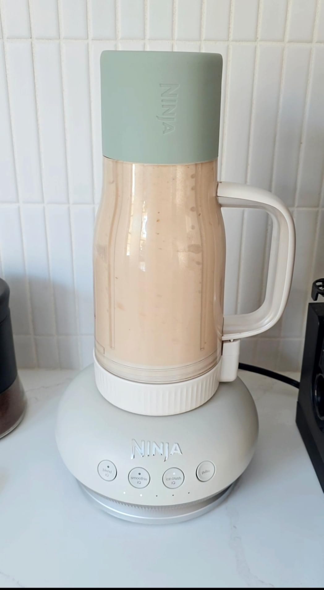 Ninja Blendboss | Personal Blender for Smoothies & Frozen Drinks | 26oz Travel Tumbler with LeakProof Lid, Chug Spout & Detachable Straw | Auto-iQ Technology | Lavender Lemonade | DB351PR customer photo 1