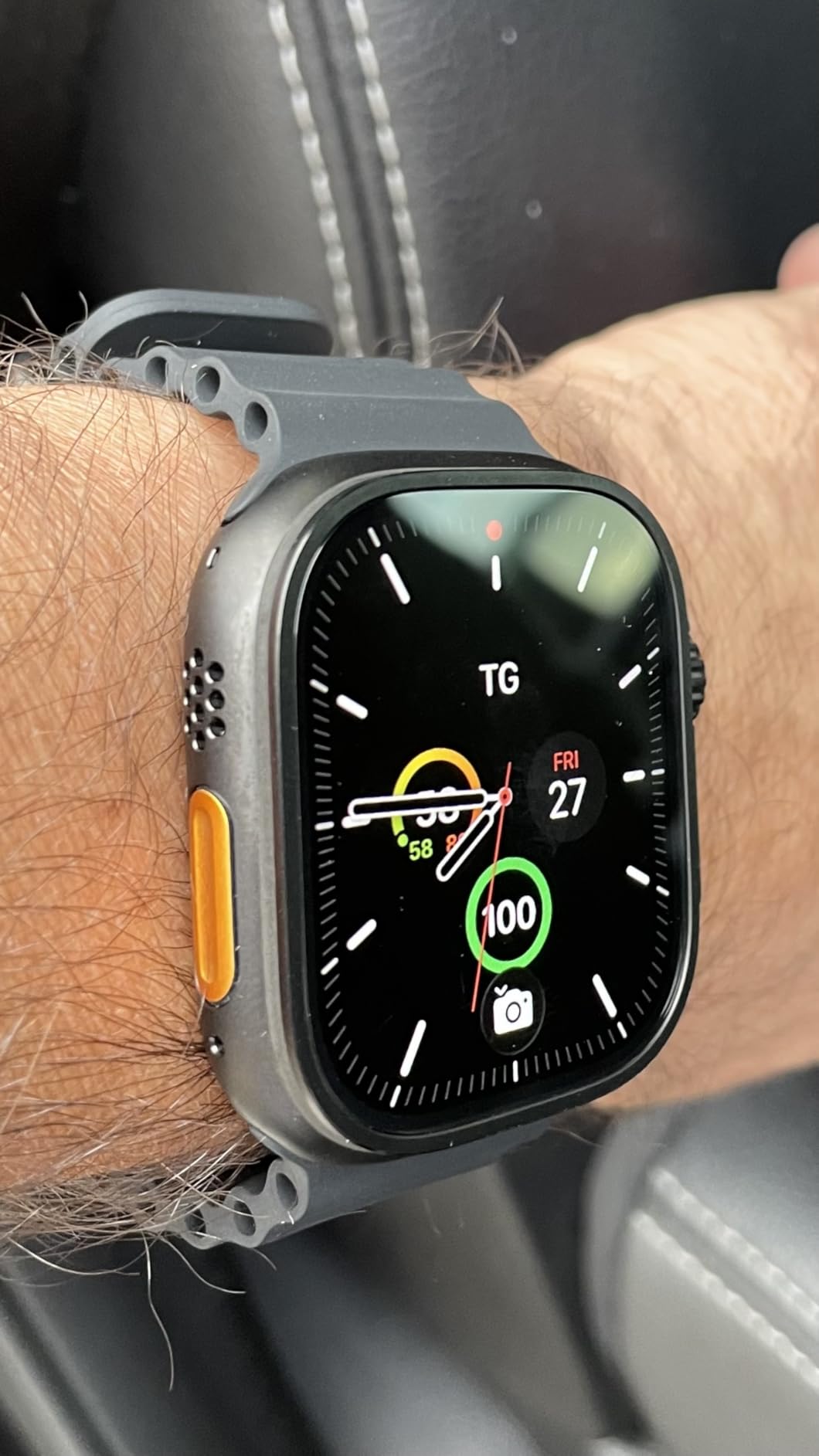 Apple Watch Ultra 3 [GPS + Cellular, 49mm] Black Titanium Case with Black/Charcoal Trail Loop, M/L (Renewed) customer photo 1