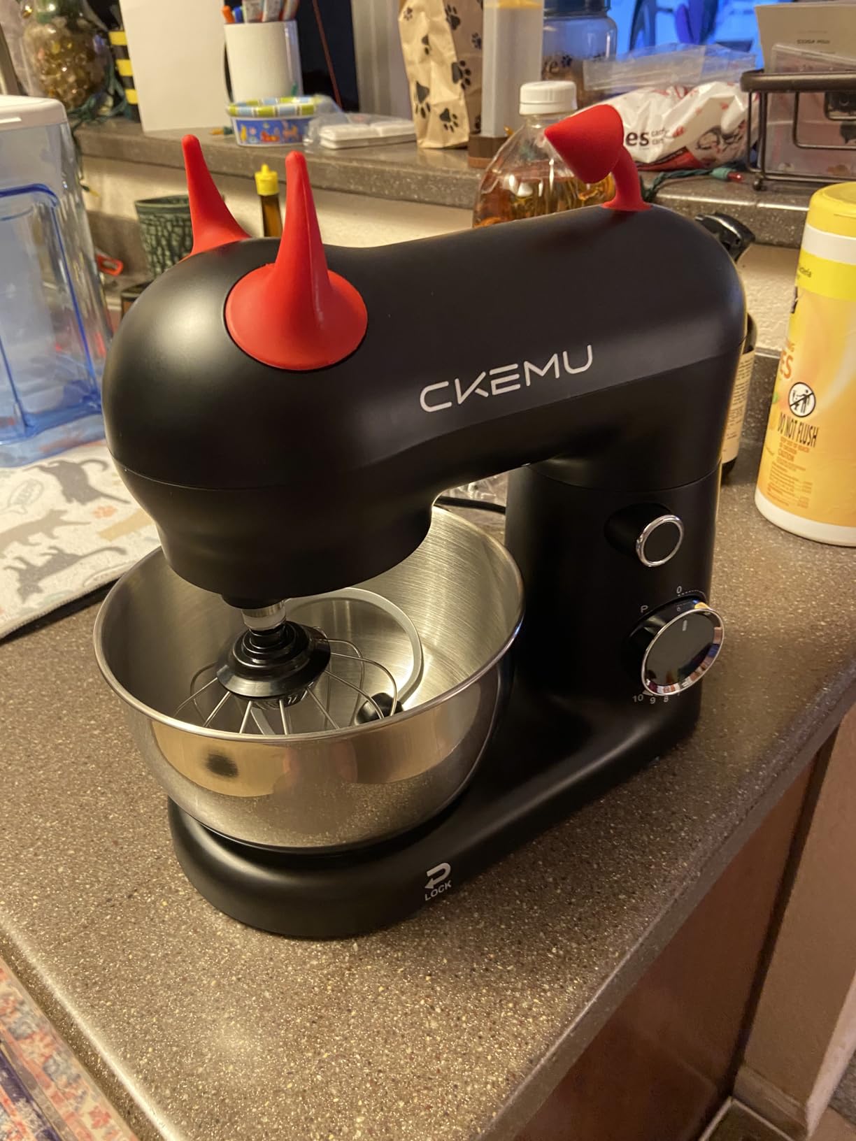 Stand Mixer, Compact & Space-Saving, Stainless Steel Bowl, Unique & Playful Design, Efficient Motor, Dishwasher-Safe Attachments, SM-2549A (Panda) customer photo 2