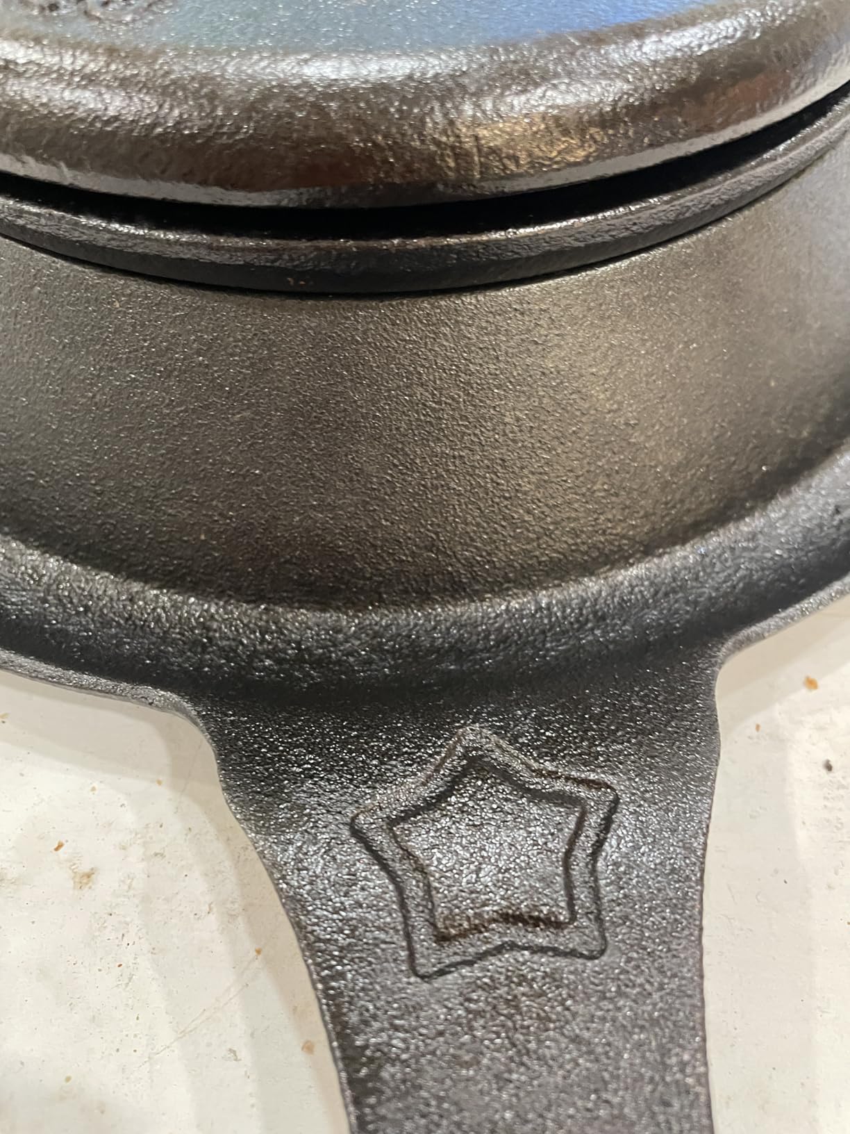 Cast Iron Waffle Maker Stove Top, American Waffle Maker Pre-Seasoned, Round waffle maker, PFOA free, 5-in-1 Shape Designs, Non-Coated Surface, Waffle iron for Camping Grill or Stove Top. customer photo 2