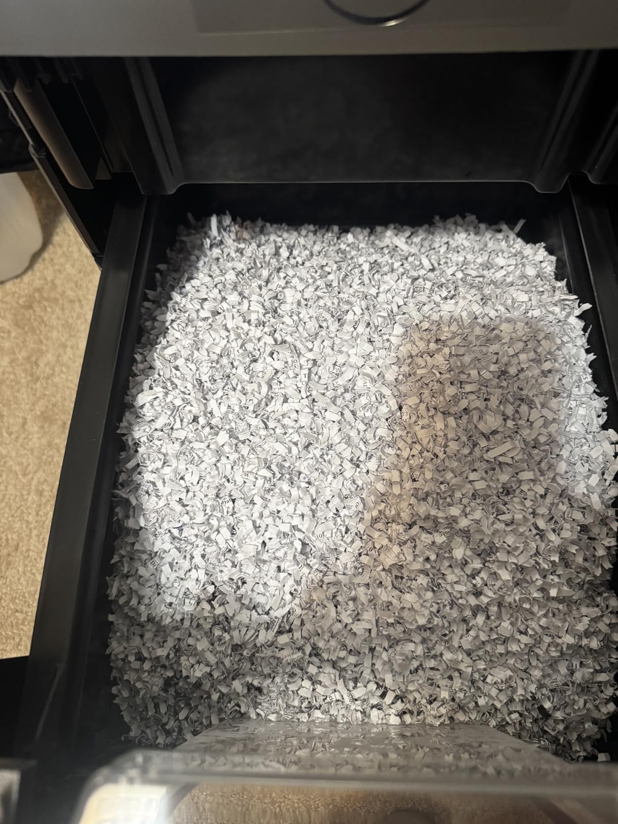 BONSEN 300-Sheet Auto Feed Micro-Cut 2-in-1 Paper Shredder for Office, 60-Mins Heavy Duty Shredder, P-4 High Security, 58dB Super Quiet, 8.1-Gal Pullout Bin, Casters, Black&Sliver (New Version) customer photo 2