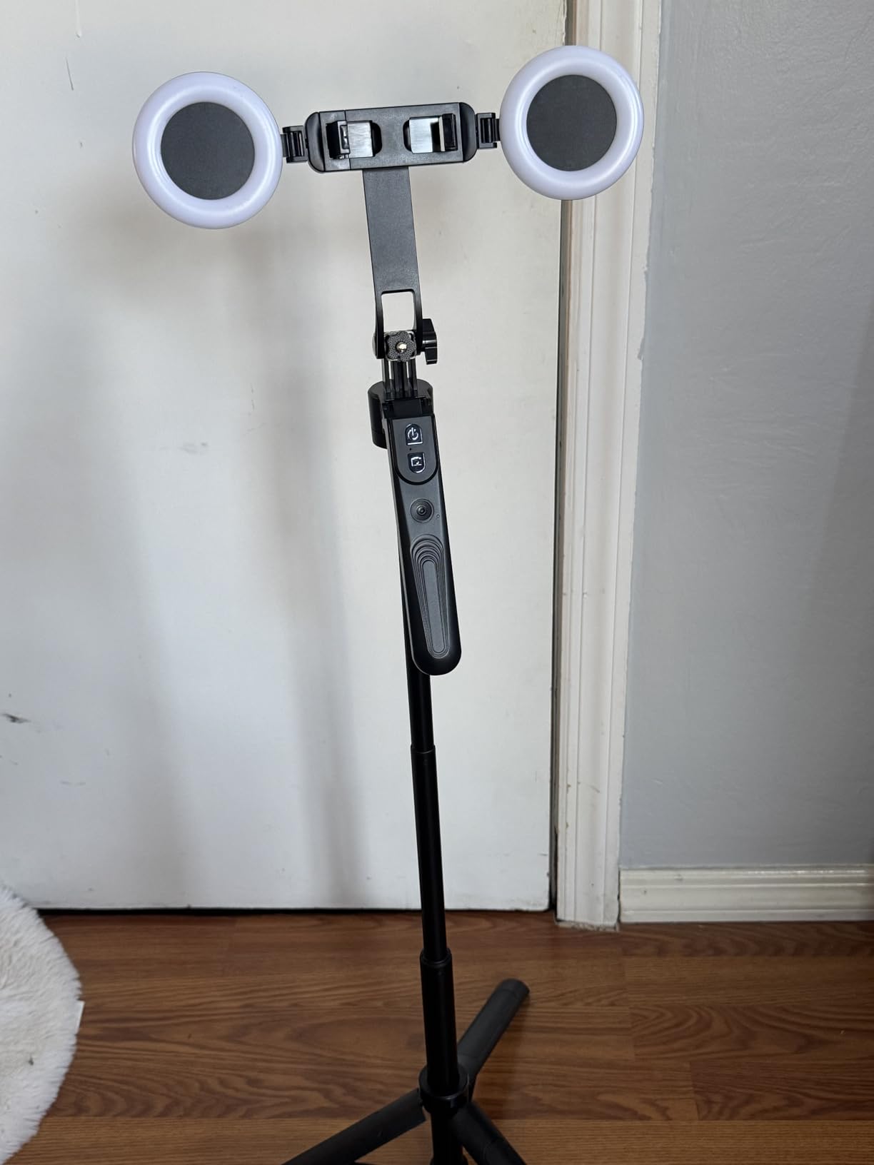 Content Creator Vlogging Kit for iPhone/Android,70-inch Auto Face Tracking Tripod for iPhone with Light and Wireless Microphones,TikTok/YouTube Starter Kit customer photo 2