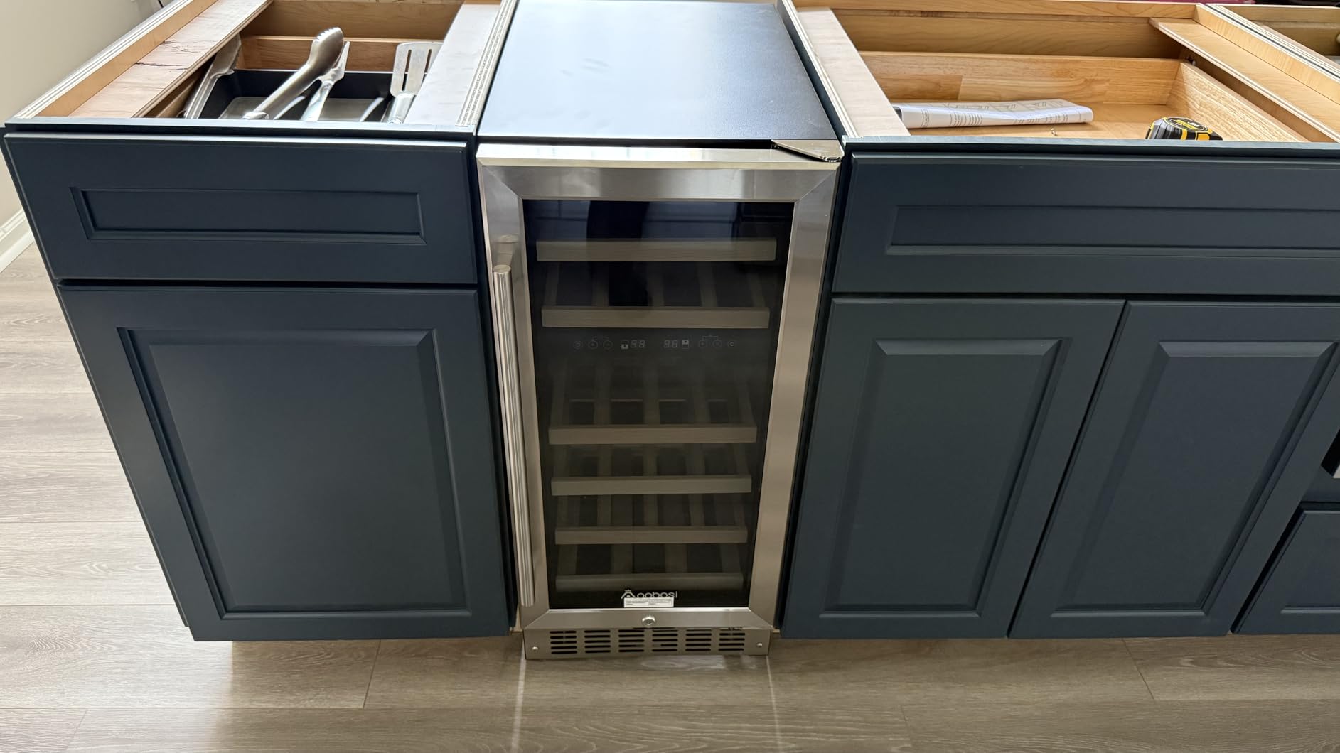 AAOBOSI Wine Fridge, 51 Bottles, 24 inch Dual Zone Wine Cooler, 41-64.4°F Wine Cooler Fridge with Digital Touch Screen, Built-in or Freestanding Fridge, for Home, Restaurant, Bar customer photo 1