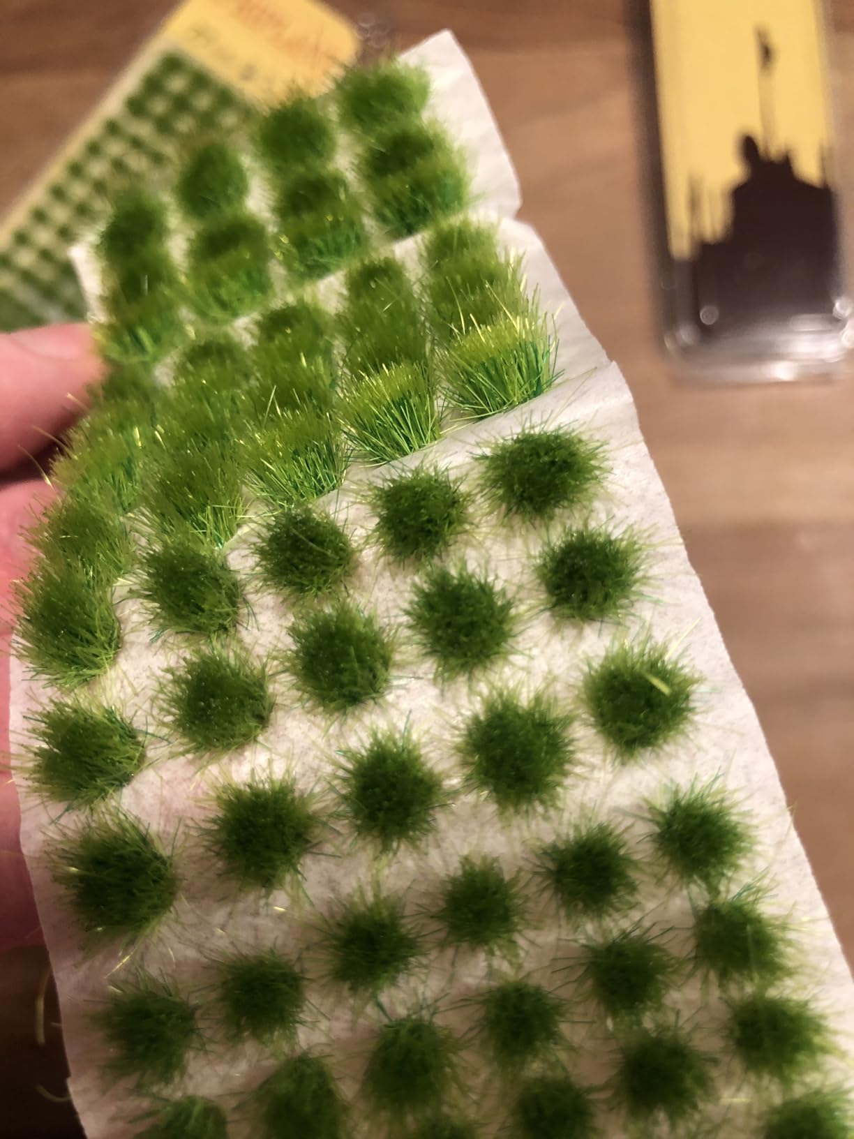 Tufts - Battlefield 154 Pcs, 3 Sizes -Terrain Model Kit for Miniature Bases & Model Grass Tufts -Diorama Supplies & Diorama Grass for Mini Basing & Gaming Scenery (Withered Winter Grass) customer photo 2