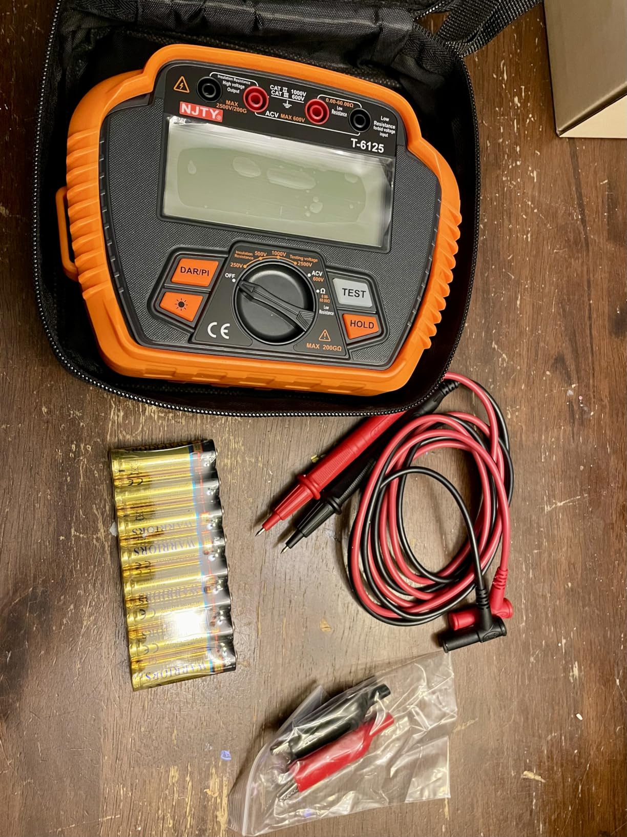 T6125 Digital Insulation Resistance Tester, 2500V Megohmmeter, 0.01MΩ-200GΩ, AC Voltage (10V-600V), Low Resistance (0.01Ω-60Ω), Data Hold, Over-Range Alarm, Auto Shutdown, Backlit LCD customer photo 1