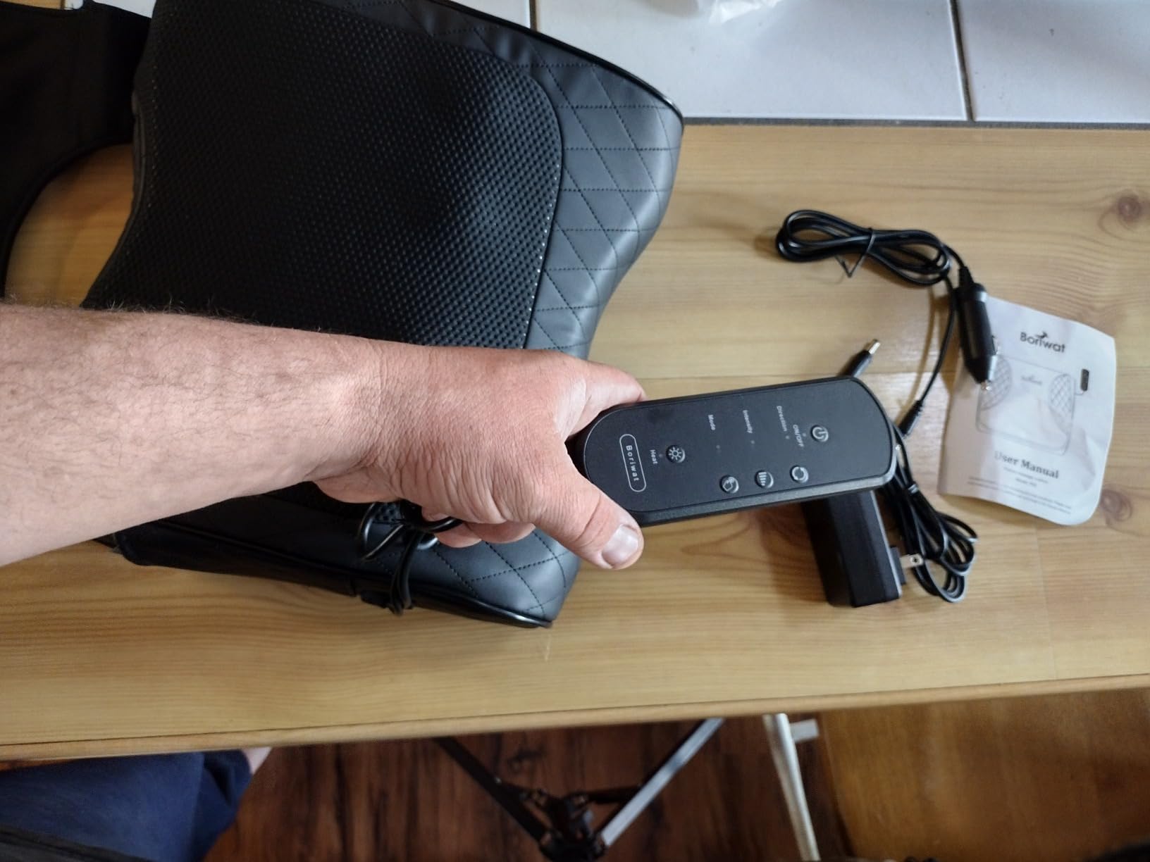 Boriwat Shiatsu Back Massager for Pain Relief Deep Tissue-Movable Electric Neck Back Massager with Heat- Rechargeable Massage Heated Lower Back Massage for Office/Home/Car-Gift for Men Women customer photo 2