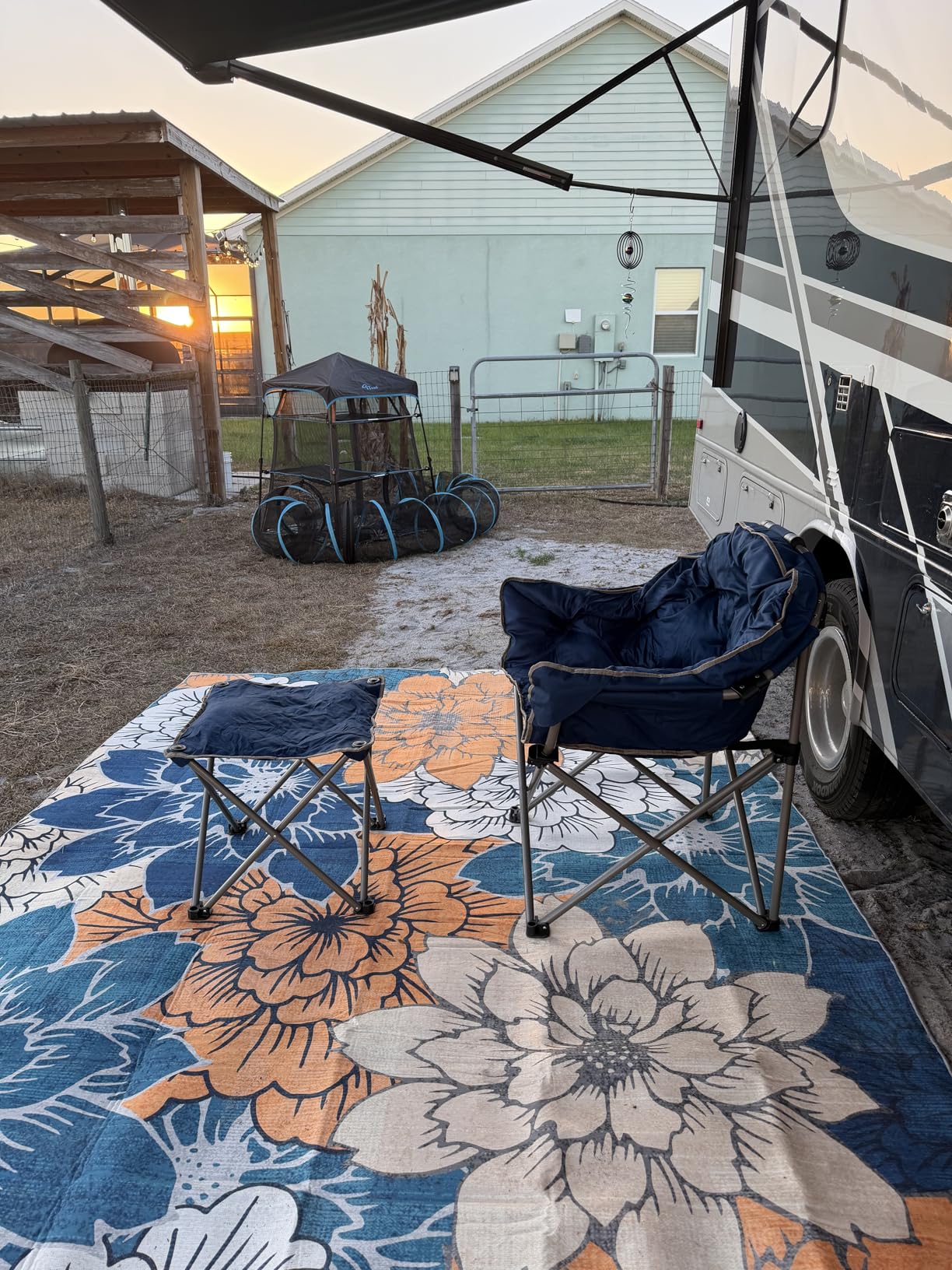 GENIMO Indoor Outdoor Area Rug 5'x8', Machine Washable Rugs for Patio, Waterproof, Non-Slip Easy Cleaning Floral Outdoor Mat Carpet for Living Room, Bedroom, RV, Balcony, Deck, Camping, Navy Blue customer photo 2