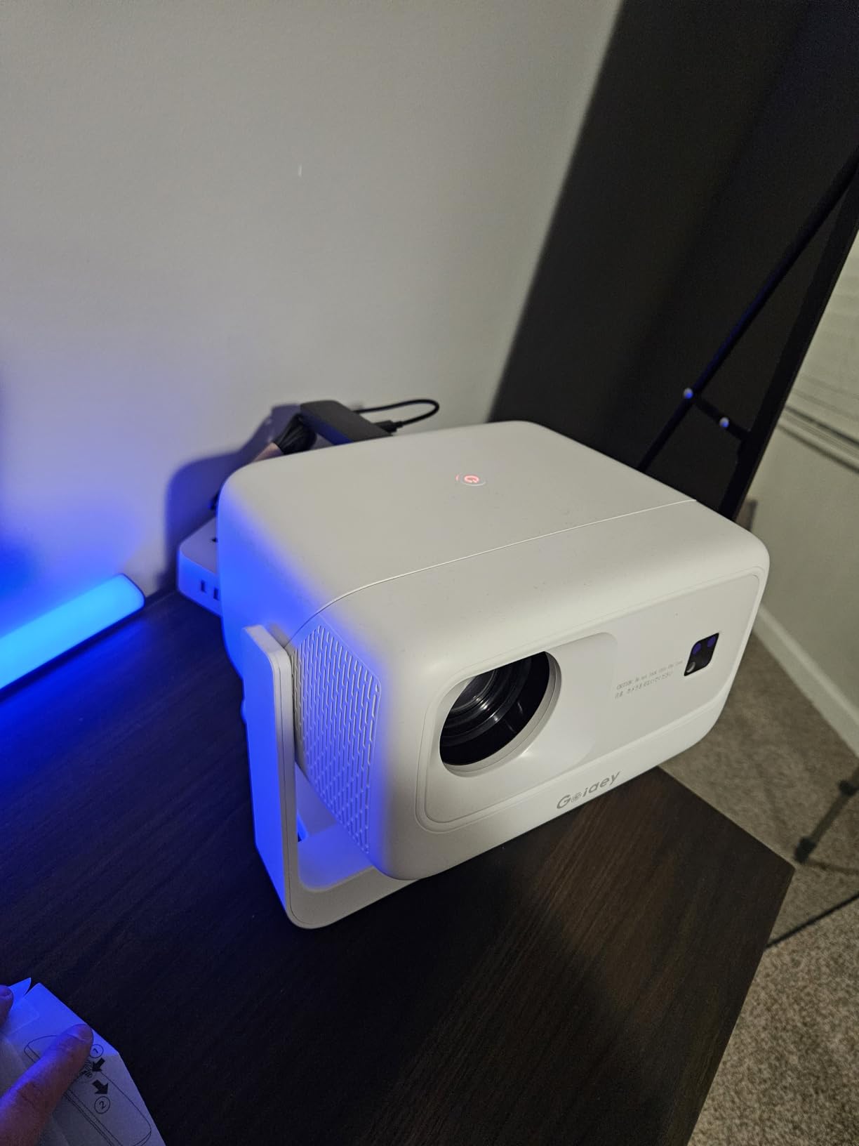 [3000+ Licensed Apps/Live TV/HDR10+/50W Dolby Audio] Smart 4K-Projector with WiFi and Bluetooth, Goiaey 3200ANSI Outdoor Projector with 360° Stand, Auto Focus, Auto Keystone, Short Throw Proyector customer photo 2