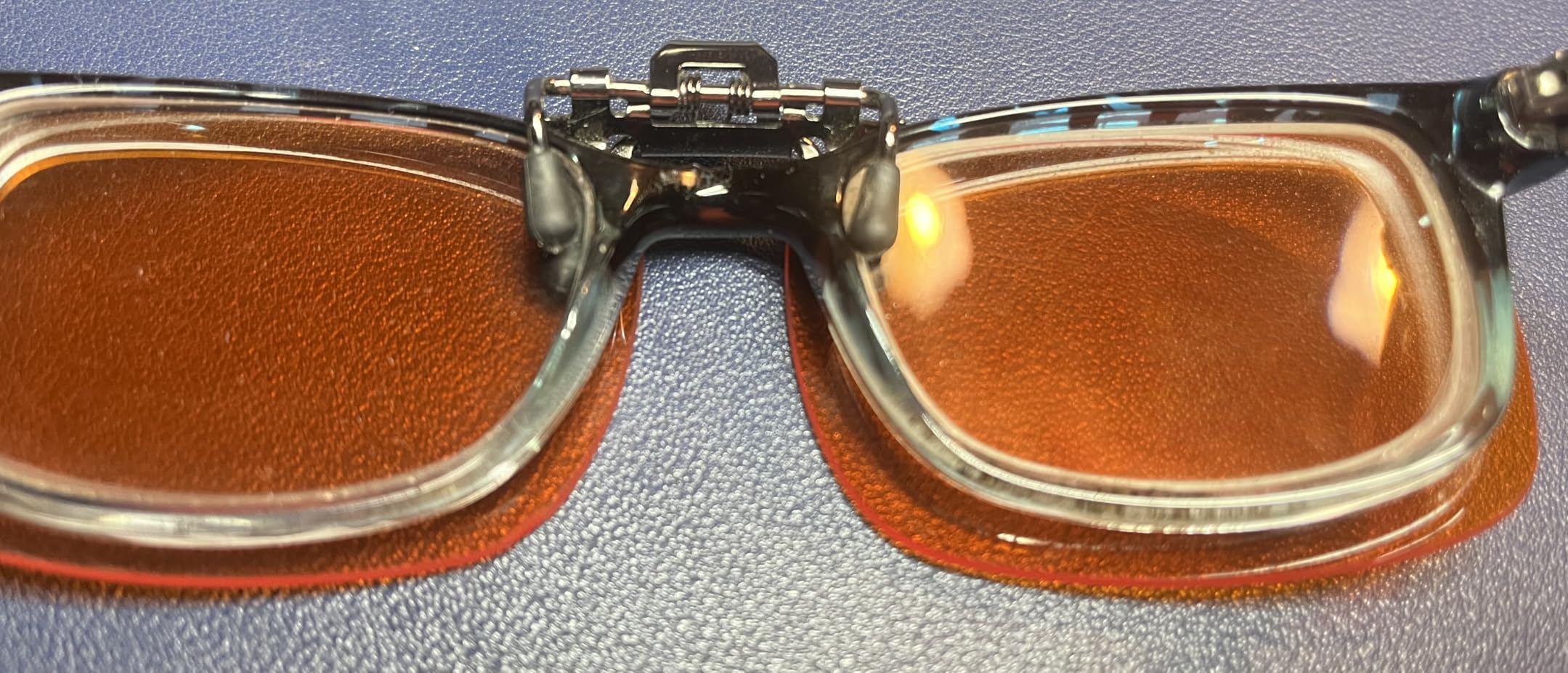 FEISEDY Clip on Rimless One Piece Blue Light Glasses Flip Up Computer Gaming Glasses for Eyes Strain/Induce Sleep B0360 customer photo 2