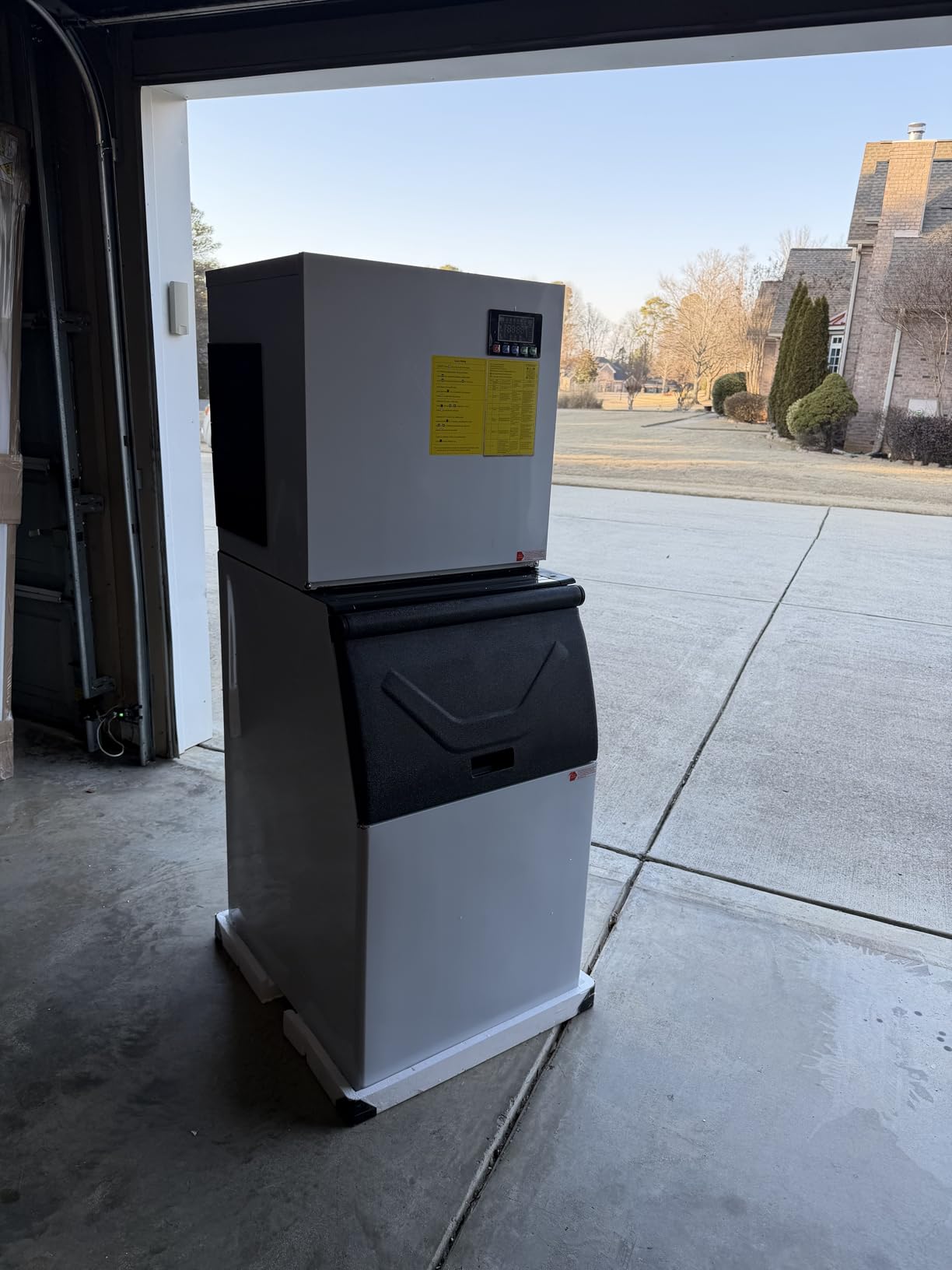 Commercial Ice Machine 760LBS/24H, Storage 650LBS, Large Industrial Ice Maker, Ice Ready in 5-15min, with Self-Cleaning Mode, with Timing Function, 30 Levels of Ice Thickness Adjustment, Stainless Steel customer photo 1