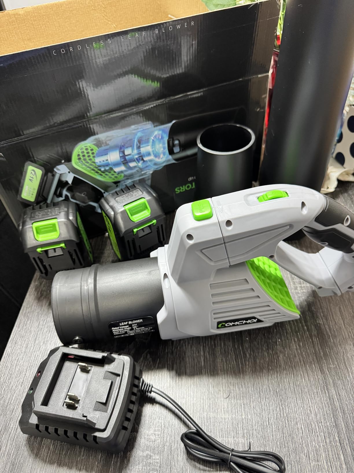 Comchoi Electric Leaf Blower Cordless, 680 CFM 5 Speed Mode, 2 Batteries & Charger, Handheld Cordless Leaf Blowers for Lawn Care customer photo 2