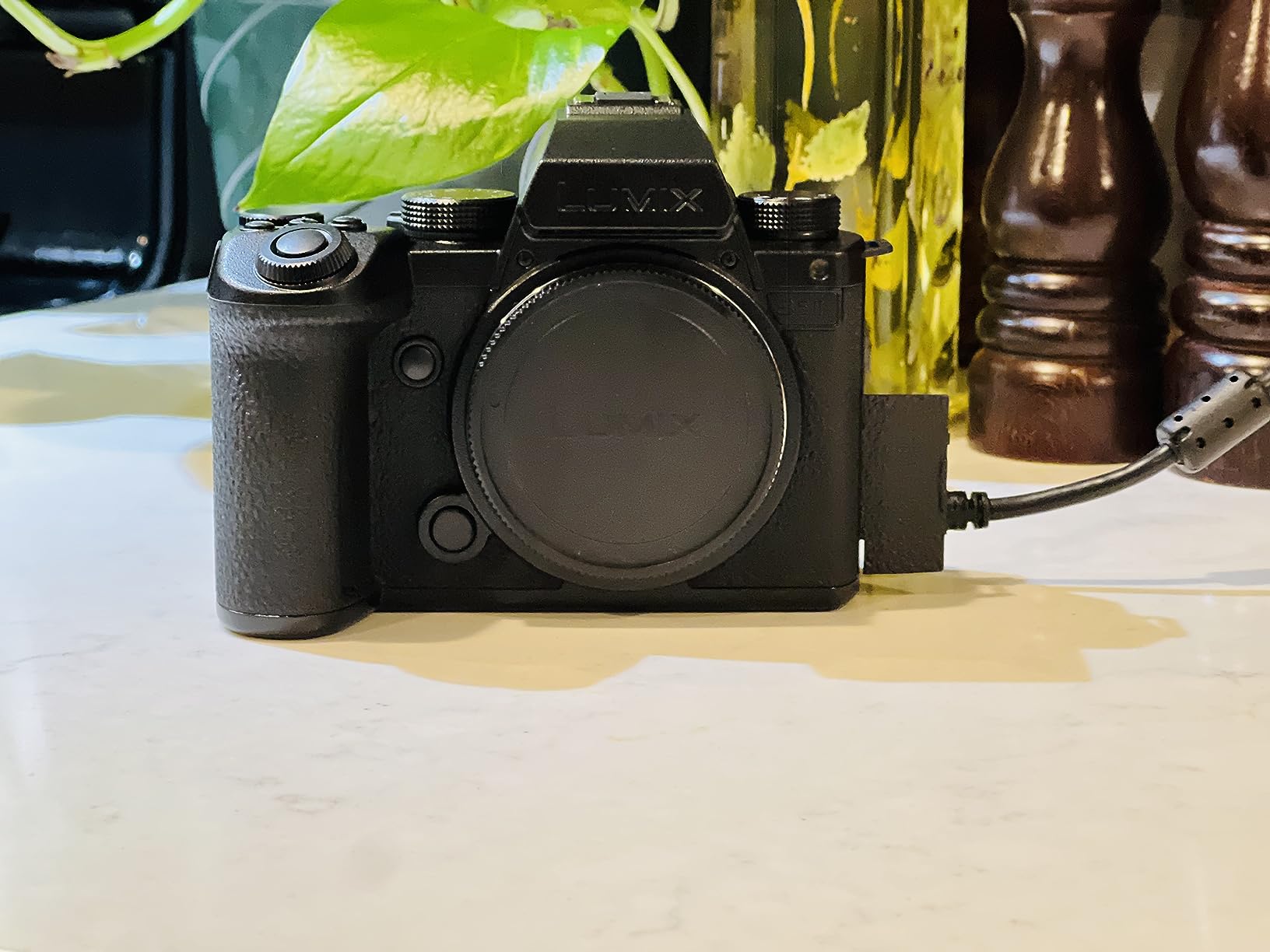 Panasonic LUMIX S5IIX Mirrorless Camera, 24.2MP Full Frame with Phase Hybrid AF, Unlimited 4:2:2 10-bit Recording, 5.8K Pro-Res, RAW Over HDMI, IP Streaming with 20-60mm F3.5-5.6 Lens - DC-S5M2XKK9 customer photo 1