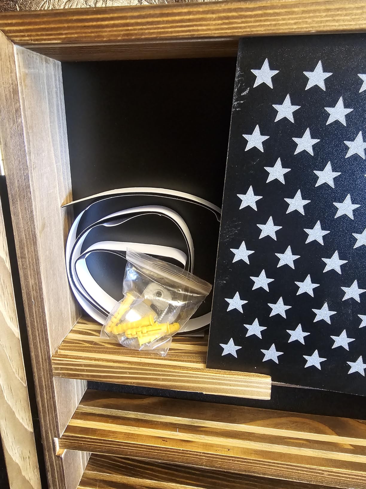 Challenge Coin Display Case, Lockable Military Coin Holder with Removable Star Board & HD Tempered Glass Door, Solid Wood Wall Mount Military Shadow Box (Small) customer photo 1