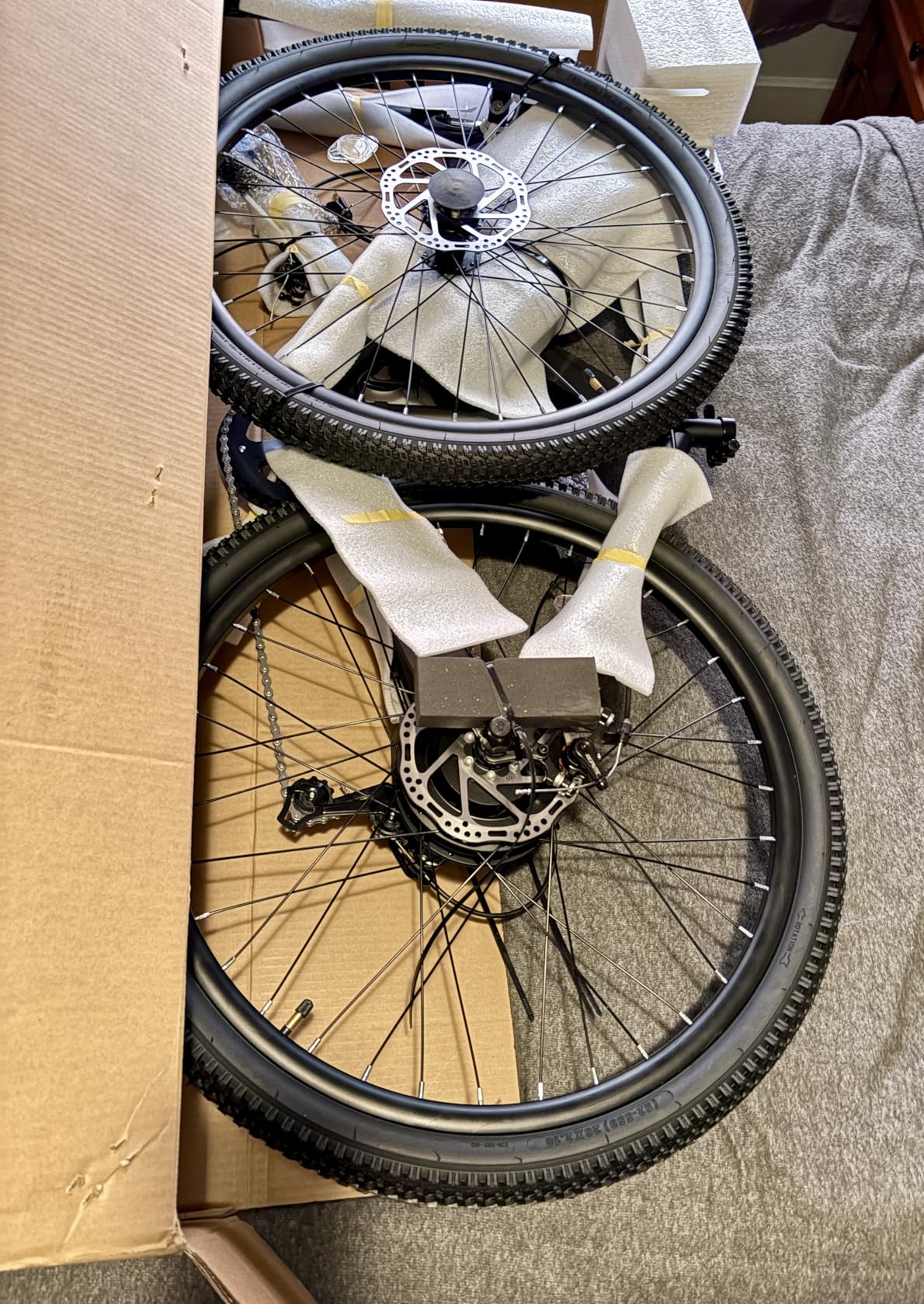 28 MPH Electric Bikes for Adults 1600W Peak Motor EBike 26 inch 90 Miles(PAS) Max Range Mountain Ebikes with 48V Removable Battery Electric Bicycle with Front Suspension 7 Speed E Bike customer photo 2