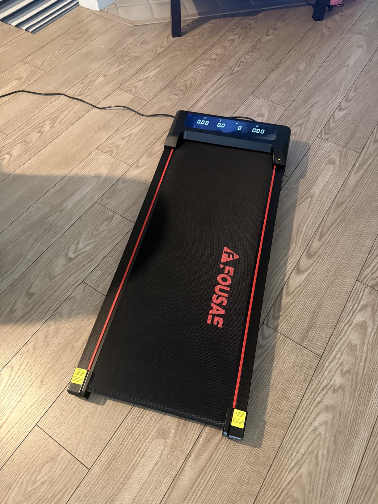 Walking Pad with 10% Incline Treadmills for Home, 4 in 1 6.2MPH Walking Pad Under Desk Treadmill with Full Screen LED Display, 2.75HP Brushless Drive, 12 HIIT Programs, 350 LBS Weight Capacity customer photo 2