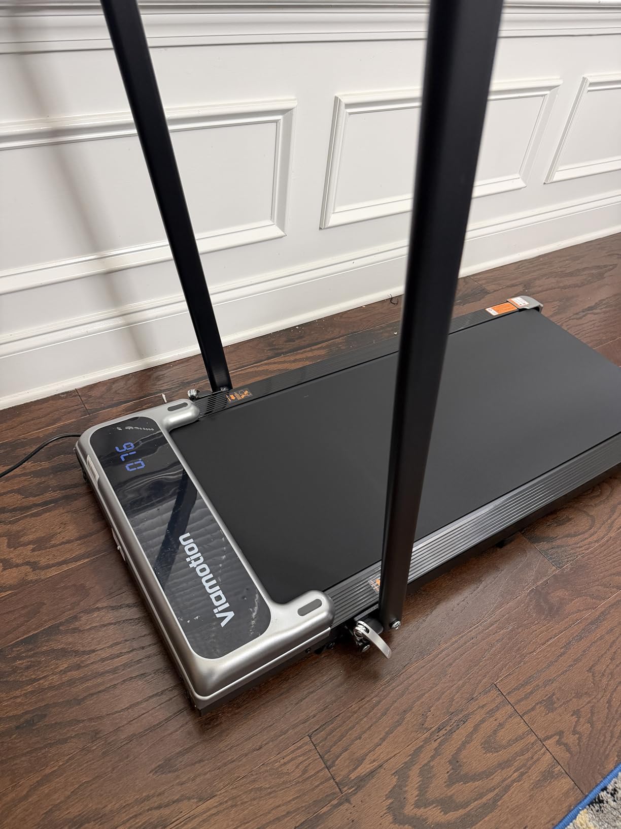 Walking Pad Treadmill with Handle Bar and Adjustable Incline, Compact Portable Treadmills for Home Office, 2.5HP Quiet Anti-Slip Under Desk Treadmills, 0.6-3.8 MPH Remote Speed Control customer photo 1