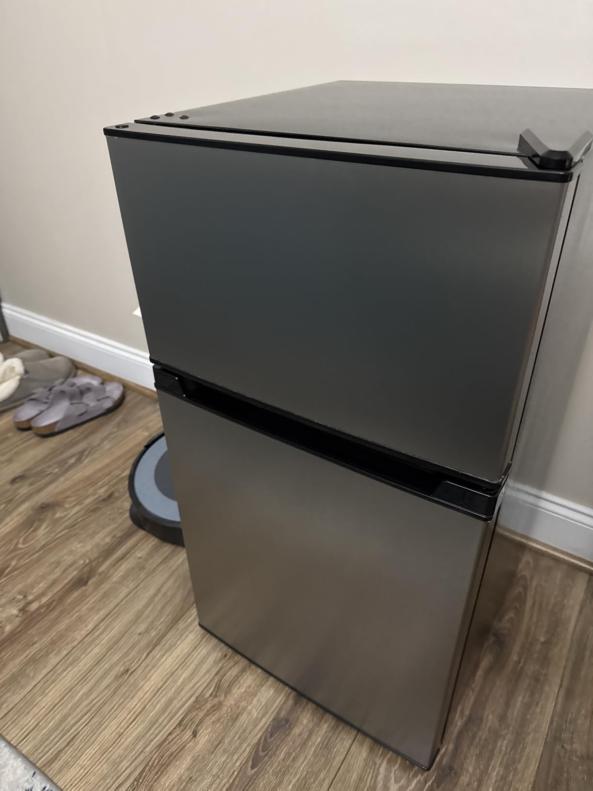 3.2 Cu Ft Mini Fridge with Freezer - Energy Efficient, Large Capacity Single Door Upright Freezer for Bedroom, Office & Dorm | Small Fridge, Reversible Door, ETL Certified(Black) customer photo 1