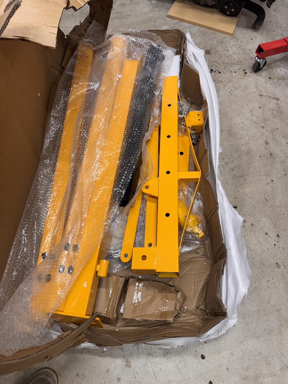 DEXSO 2 Ton Folding Hydraulic Engine Hoist with Lever, Folding Engine Shop Crane Hoist Lift, Heavy Cherry Picker with 6 Wheels for Garage, Workshop, Orange customer photo 2