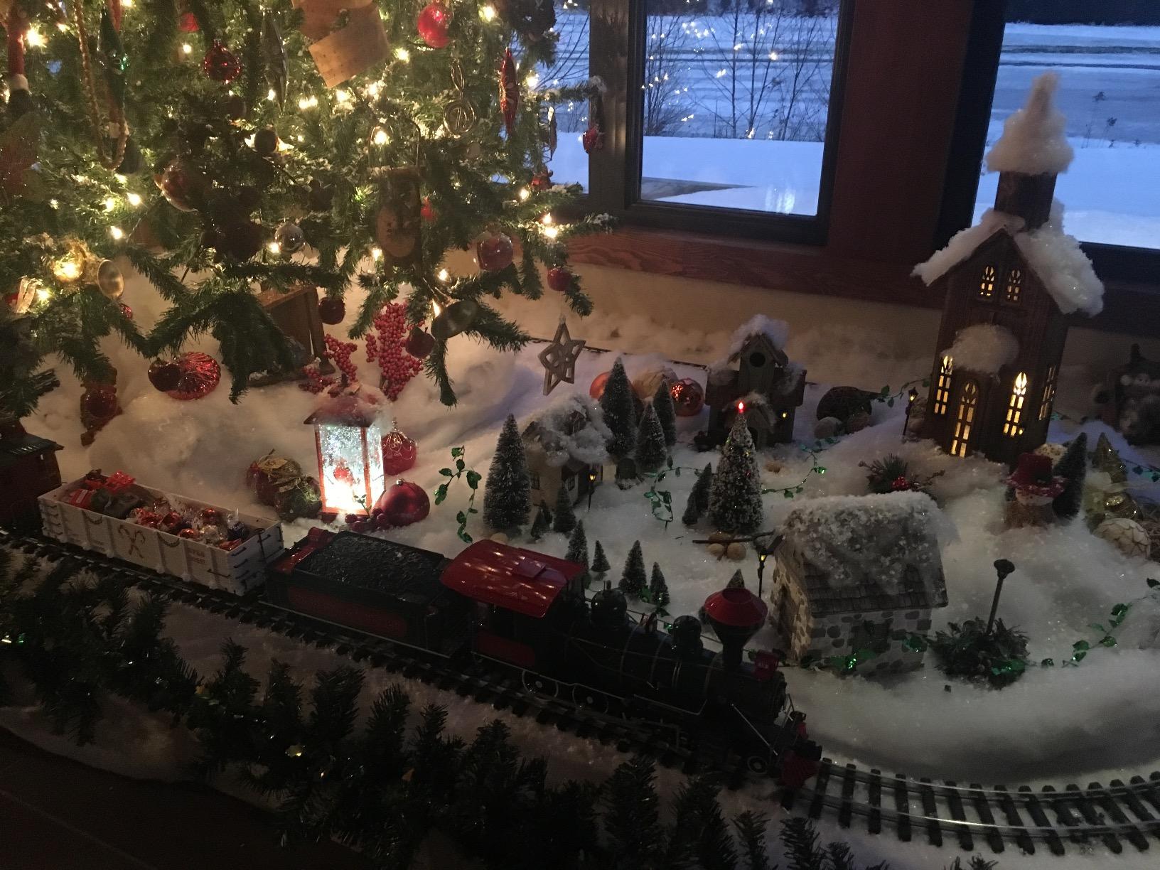 Bachmann Trains - Night Before Christmas Ready To Run Electric Train Set - Large 