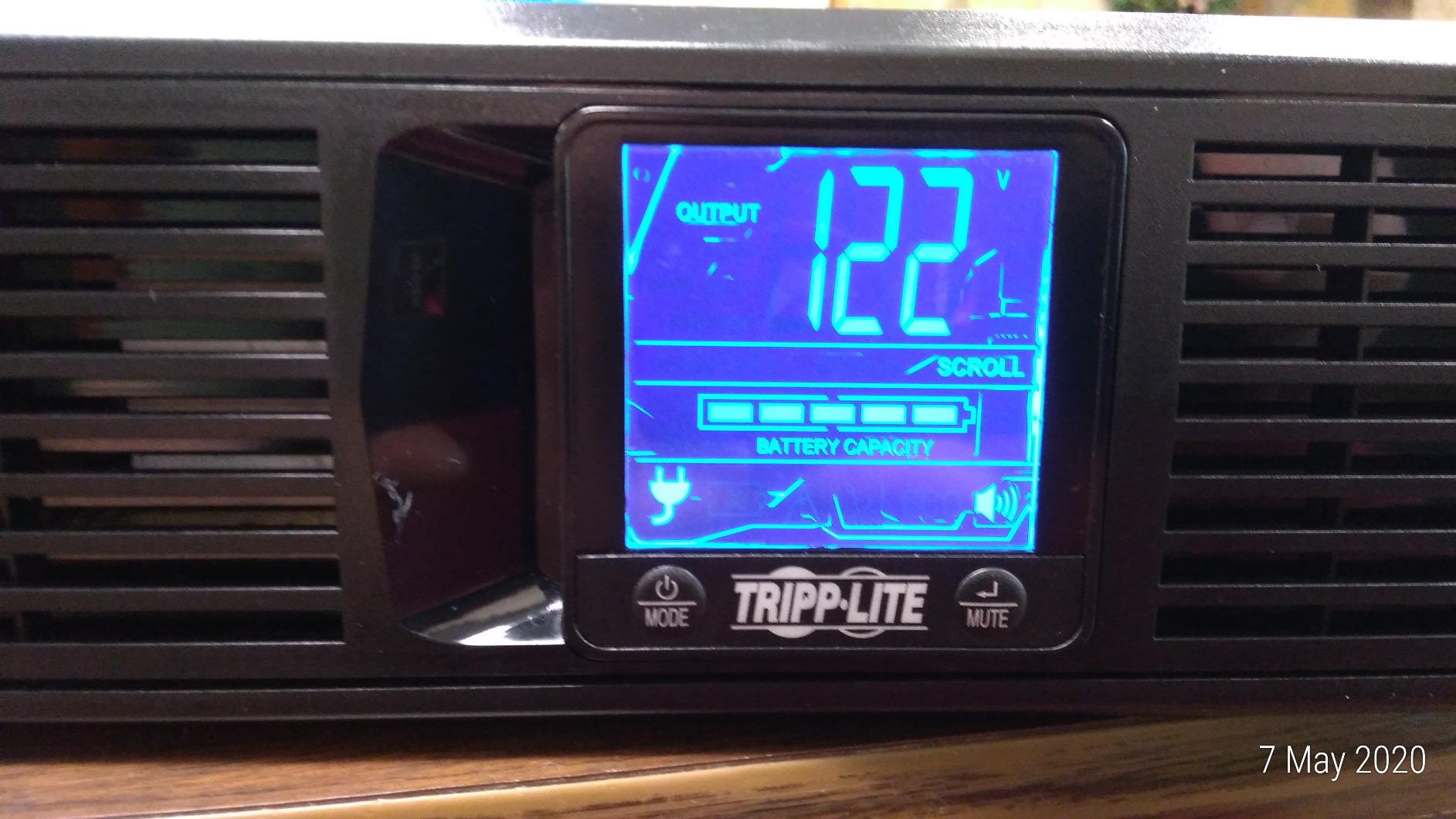 Tripp Lite SMART1200LCD 1200VA Smart UPS Battery Back Up, 700W Rack-Mount/Tower, 8 Outlets, LCD Display, AVR, USB, DB9 2URM, 3 Year Warranty & $250,000 Insurance customer photo 1