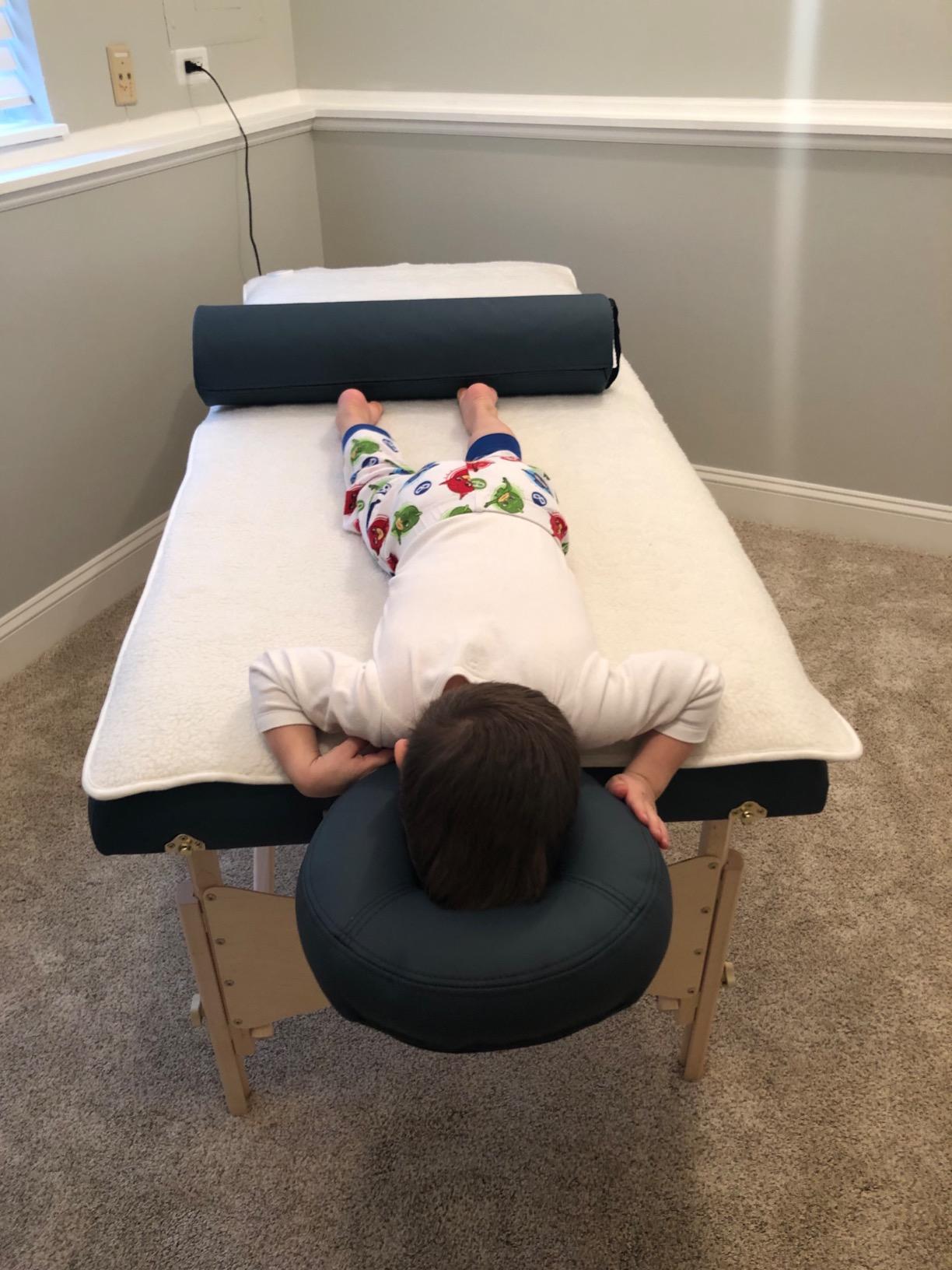 EARTHLITE Massage Table Warmer & Fleece Pad (2in1), ETL Certified, 3 Heat Settings, 13ft Cord/Heating Pad / 1 Year Replacement Guarantee customer photo 2