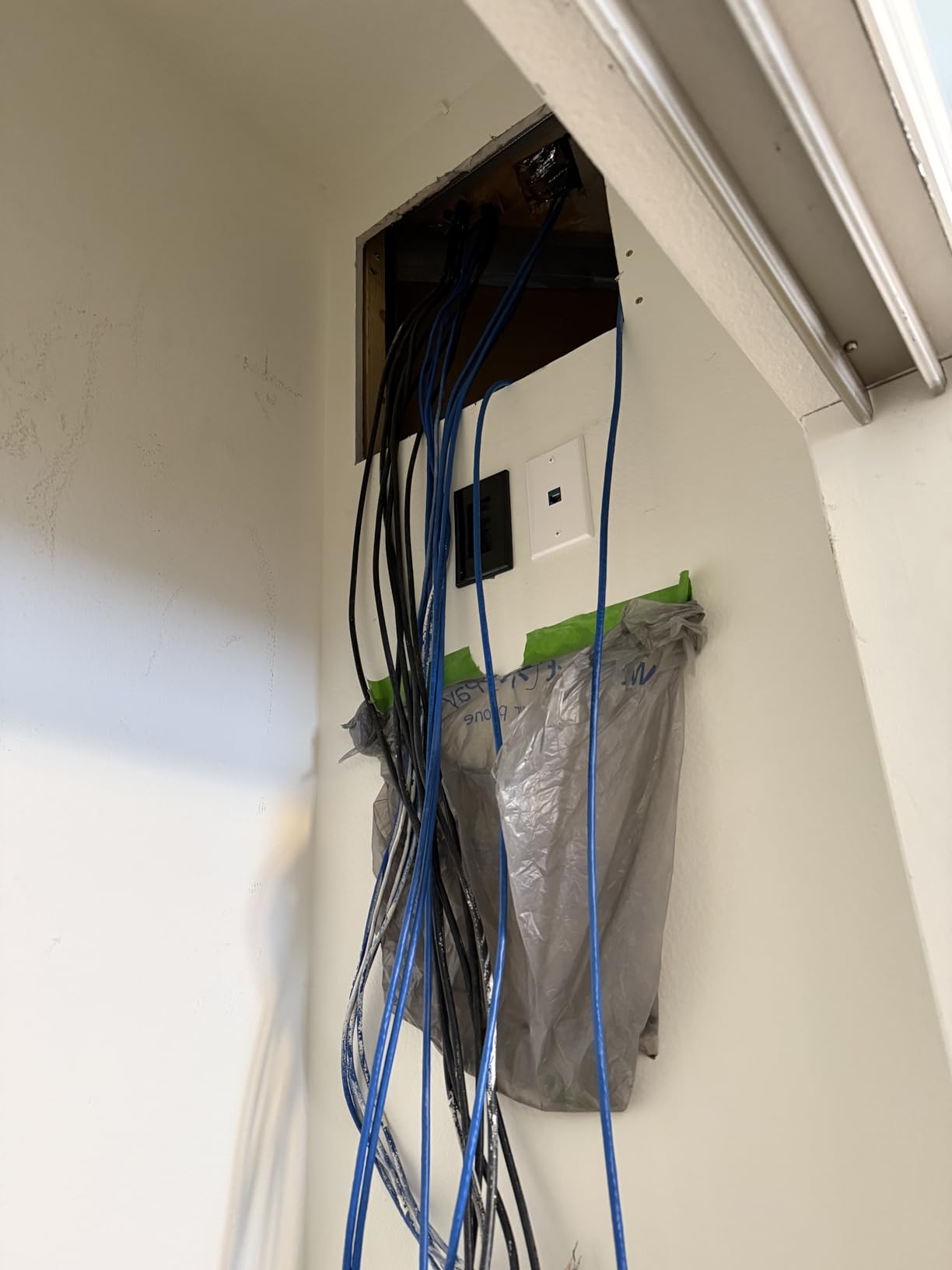 Legrand - OnQ 14 Inch Cable Management, In-Wall 20-Gauge Media Box, Structured Wiring Enclosure with 2.5 Inch Openings for Wires, Glossy White, EN1400 customer photo 1