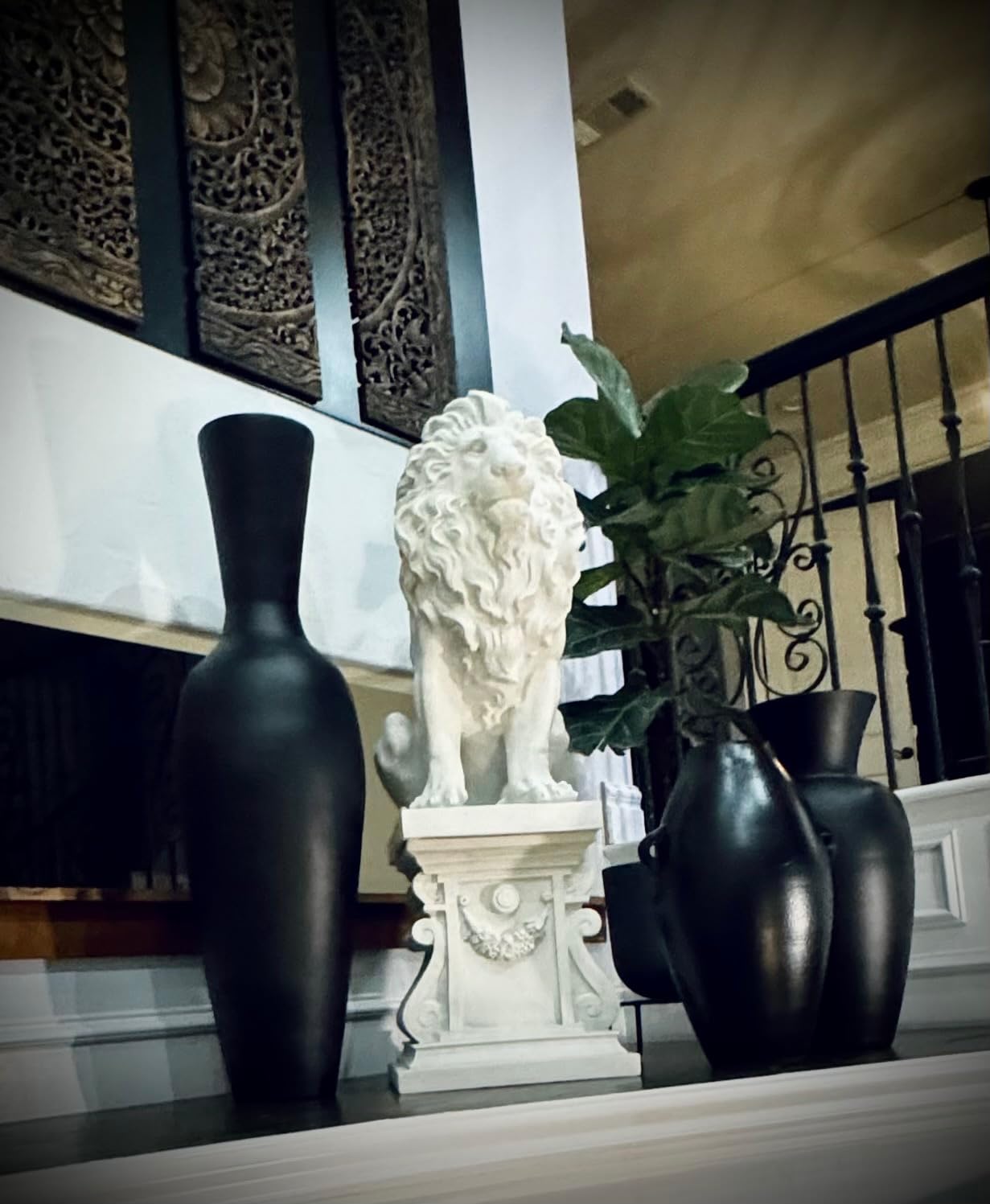 Design Toscano Lion of Florence Sentinel Indoor/Outdoor Animal Statue, 28 Inch Tall, Cast Stone Resin, Antique Stone Finish customer photo 2