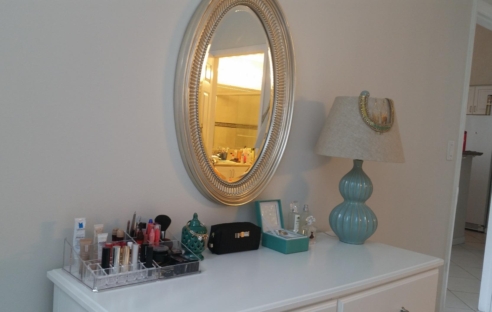 Howard Elliott Ethan Brushed Nickel Oval Decorative Wall Hanging Mirror, Vintage Oval Mirror for Wall Decor Resin Frame Vanity Mirror Perfect for Living Room, Bedroom & Home Decor, 21 x 31 Inch customer photo 1