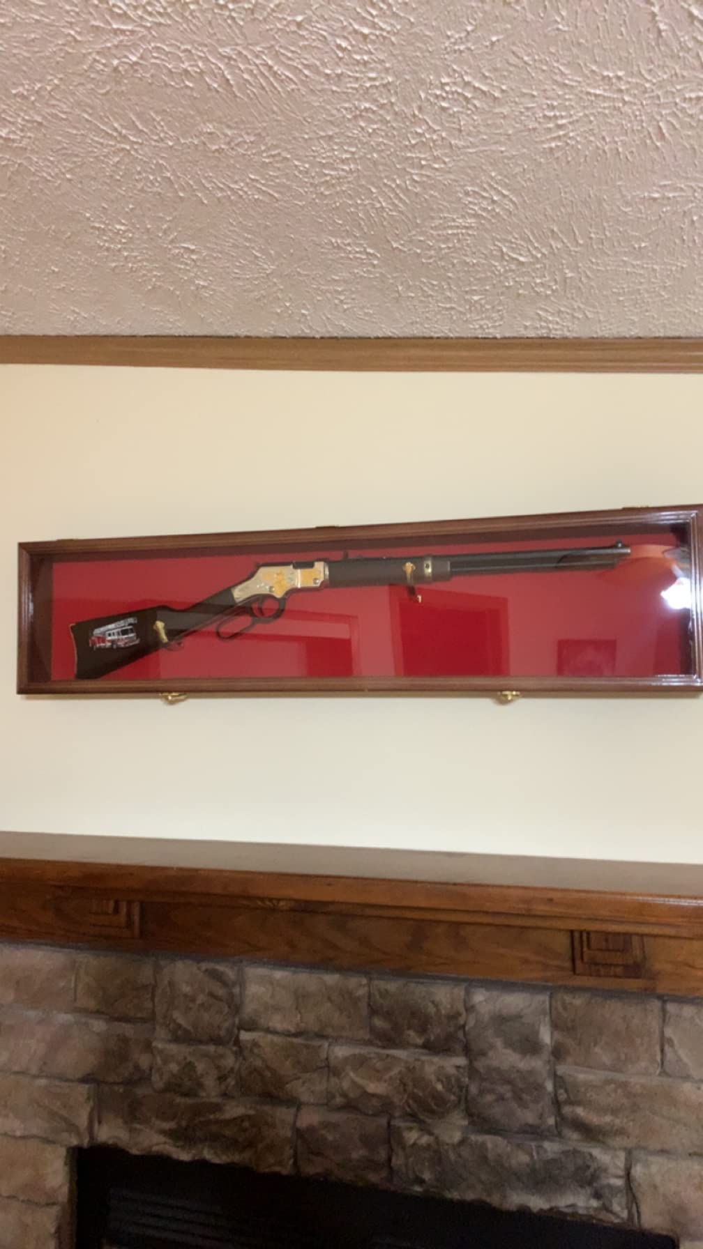 Single Rifle Display Case Wall Rack Cabinet w/UV Protection -Lockable, Cherry customer photo 1