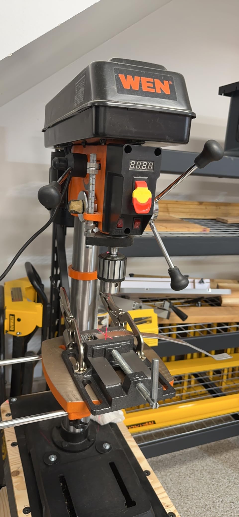BESSEY BV-HD60 Heavy Duty Bench Vise, 6 In. customer photo 1