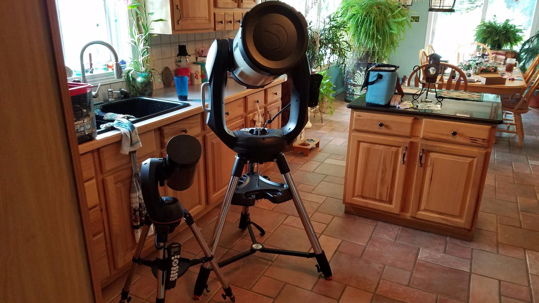 Celestron CPC Deluxe 925 HD Computerized Telescope - 9.25-Inch EdgeHD with GPS customer photo 1