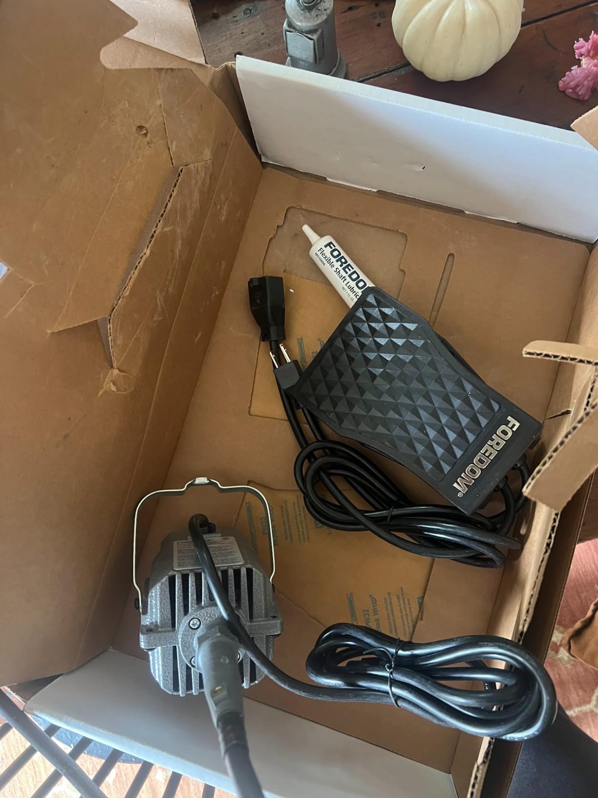 Foredom M.SR Hang-Up Motor with FCT-1 Foot Pedal Speed Control, 115v (K.8301) customer photo 1