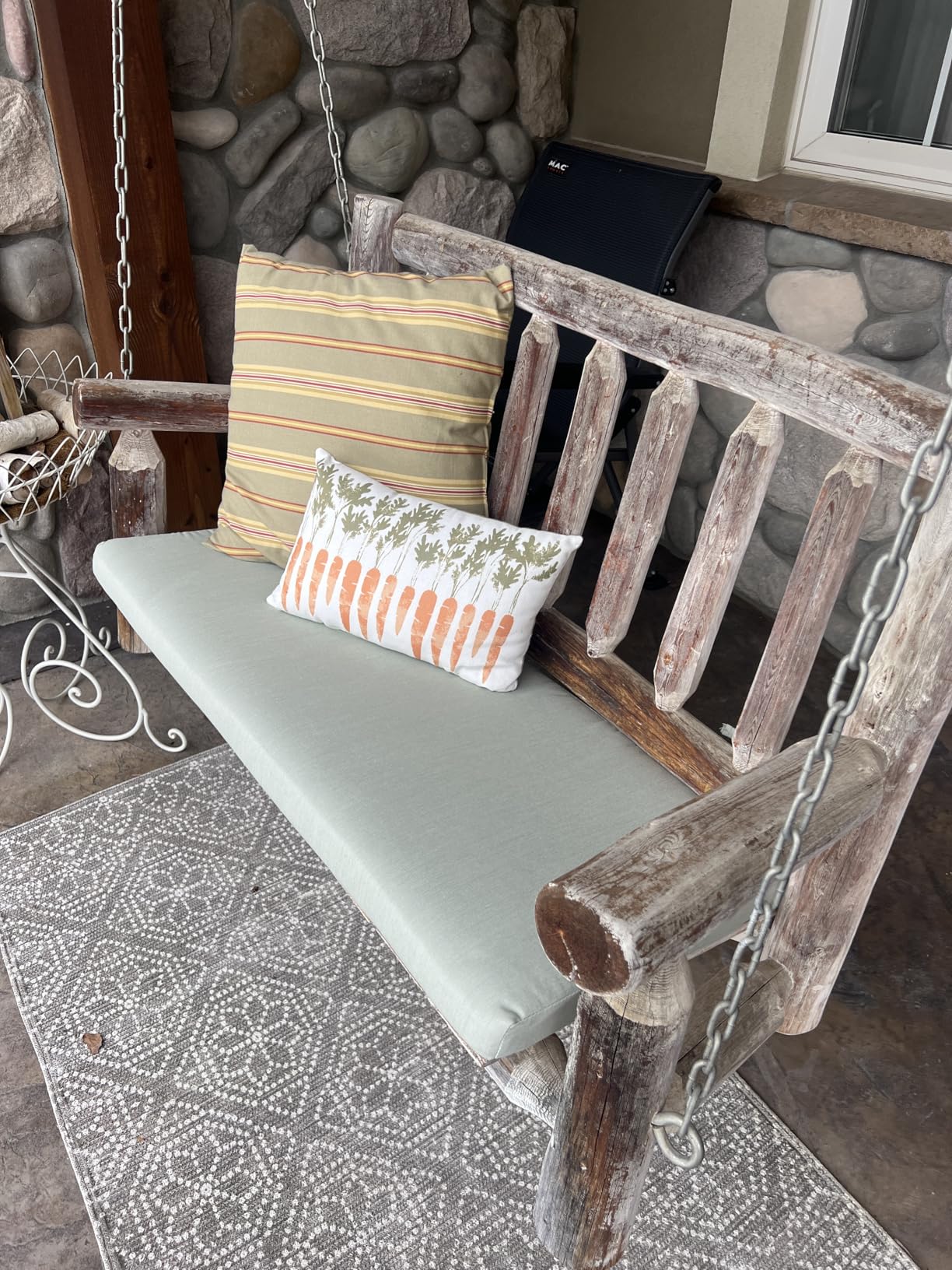 Cushion Source 39