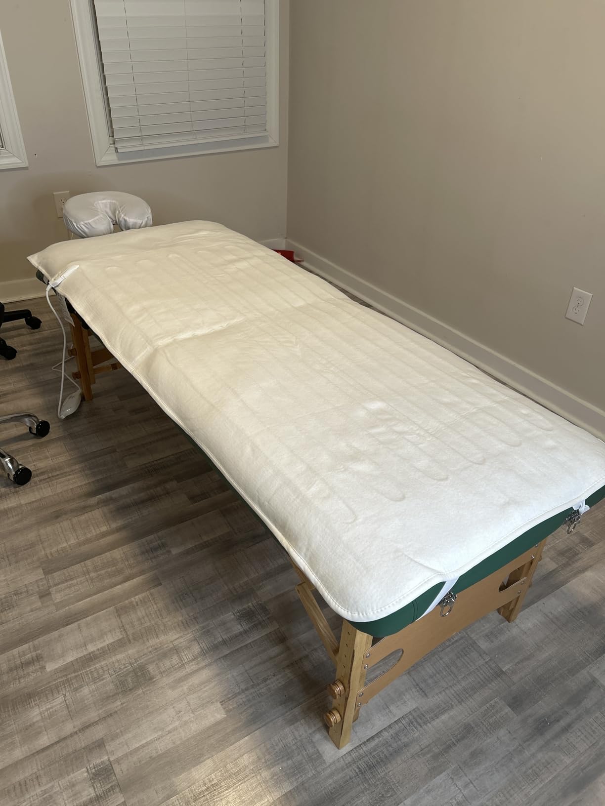 ForPro Professional Collection Fleece Massage Table Warmer, Extra Large 31