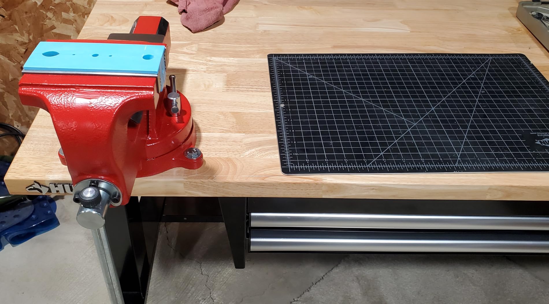 Yost Vises ADI-4 Heavy Duty Vise | 130,000 PSI Tensile Strength Austempered Ductile Iron Bench Vise | 4 Inch Jaw Width with a 360 Degrees Interlocking Swivel Base and 2 Lockdowns | Red customer photo 1