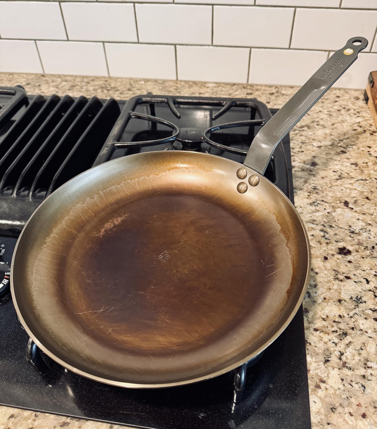 MINERAL B Carbon Steel Omelette Pan - 9.5