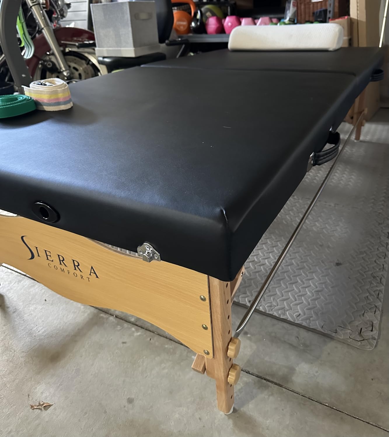 Sierra Comfort Low-Level Portable Massage Table, SC-1004 (Black) customer photo 2