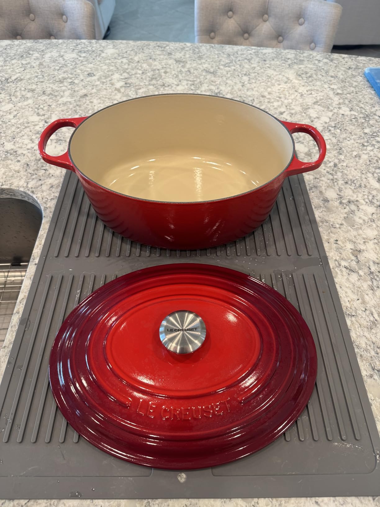 Le Creuset Enameled Cast Iron Signature Oval Dutch Oven, 8 qt., Cerise customer photo 1