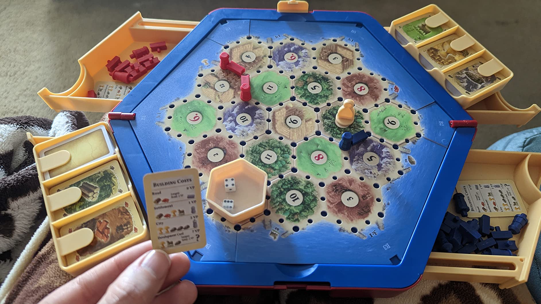 CATAN Traveler COMPACT EDITION Board Game - Settle, Trade, and Build on the Go! Strategy Game, Family Game for Kids and Adults, Ages 10+, 2-4 Players, 60 Minute Playtime, Made by CATAN Studio customer photo 1