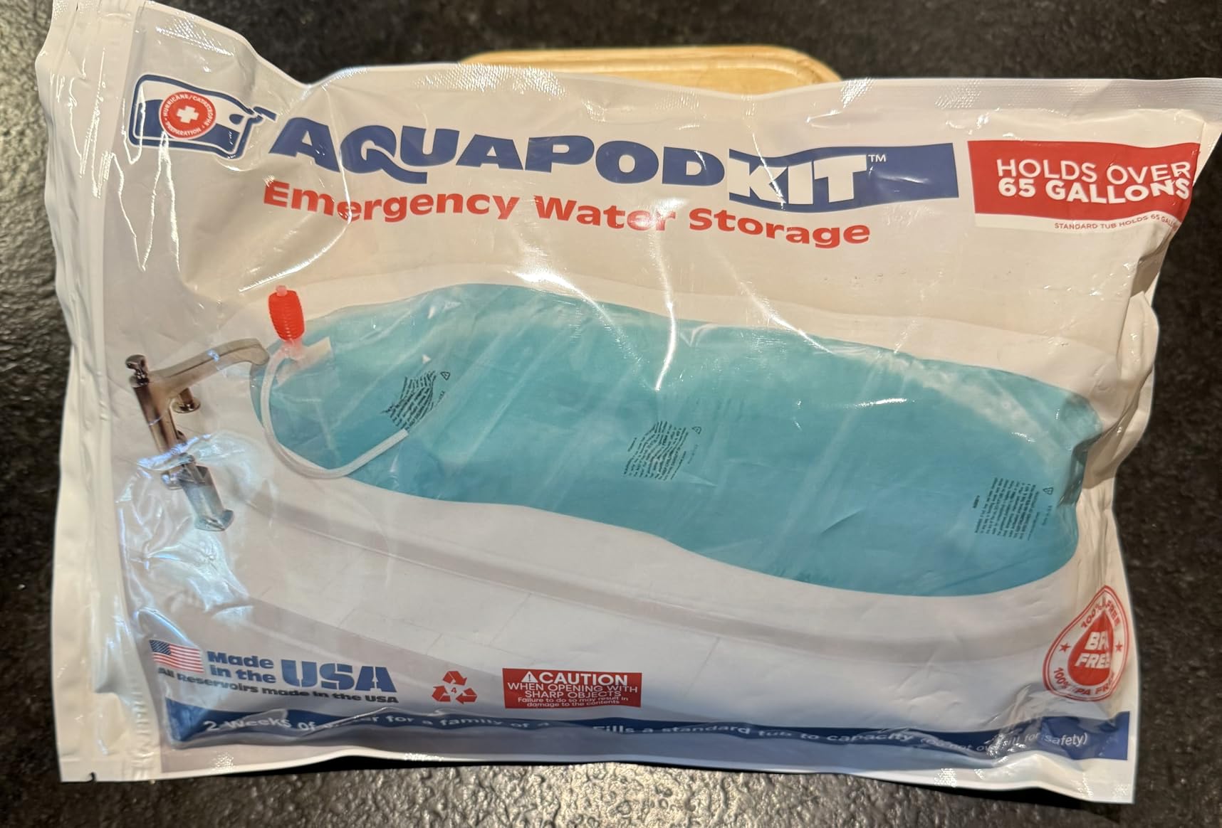 Made in USA - Emergency Bathtub Water Storage Bladder 65-100 Gallon Capacity - BPA Free- Food Grade Materials - Hurricane Disaster Preparedness Supply - Family Survival Supply (Bag) customer photo 1