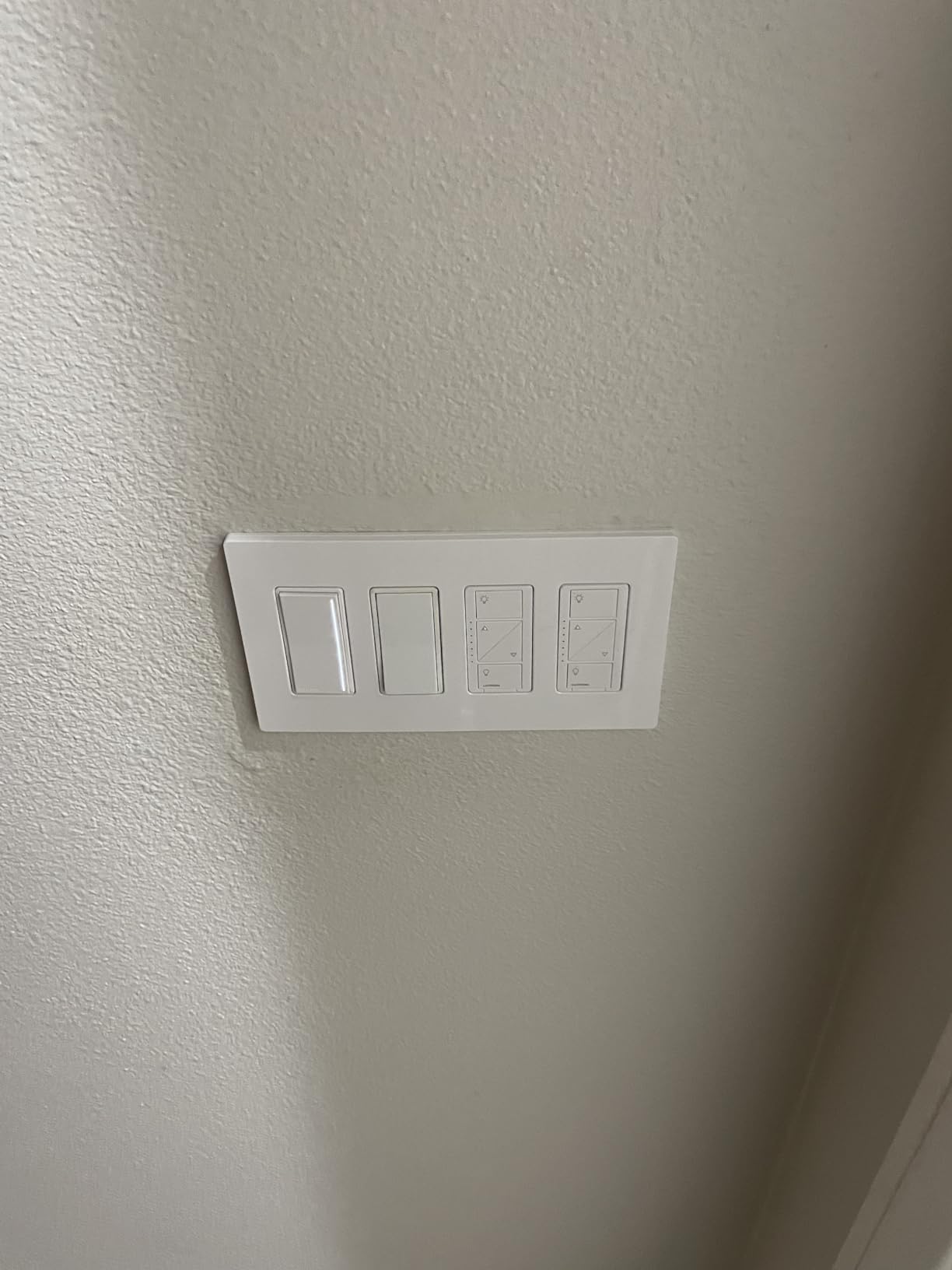 Lutron Caseta Original Smart Dimmer Switch Kit, 2 Dimmer Switches, 2 Wall Plates, 2 Remotes, 2 Pedestals, and Smart Hub, Works with Alexa, Apple Home, Google Home customer photo 2