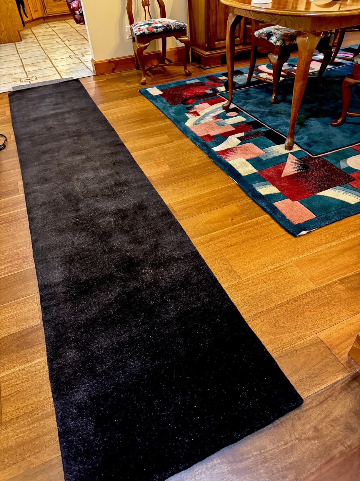 SAFAVIEH Himalaya Collection Runner Rug - 2'3