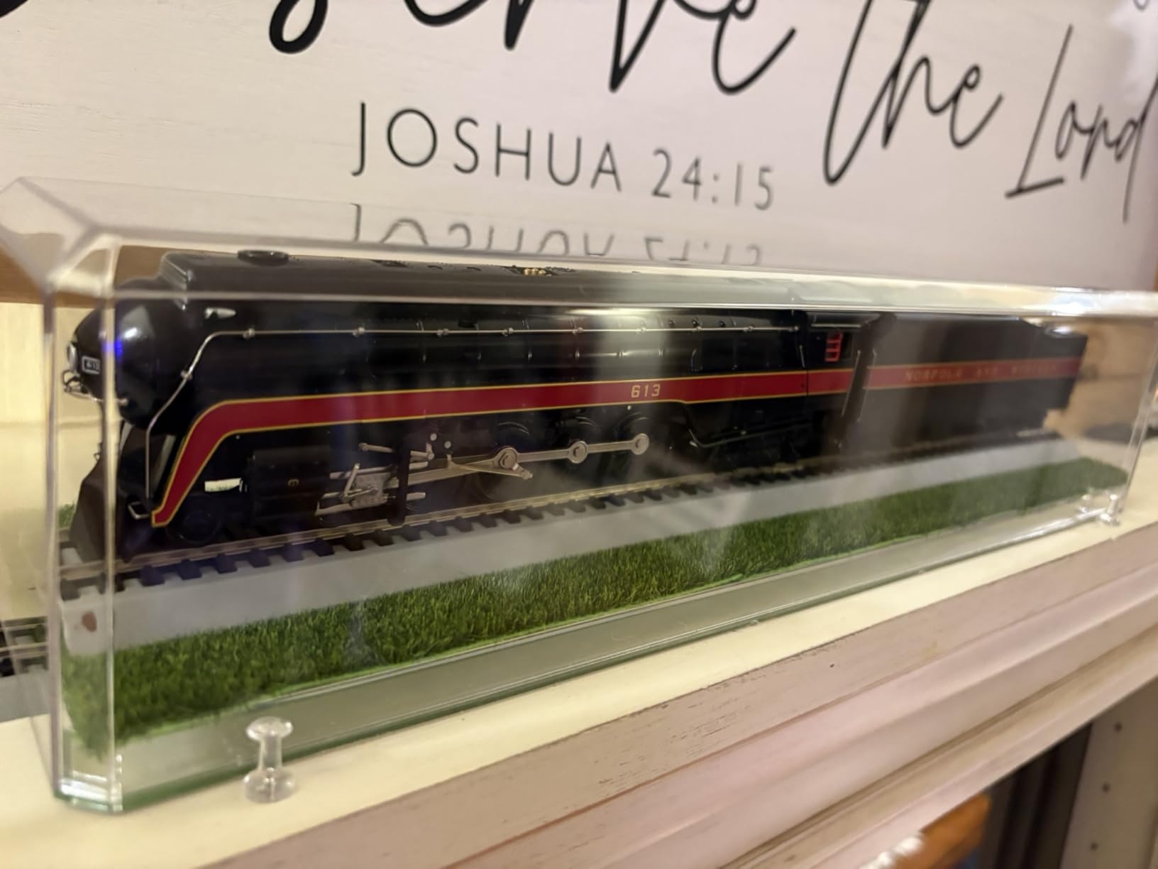 Bachmann Industries #613 N&W Class J 4-8-4 DCC Sound Value Equipped Locomotive (HO Scale) customer photo 1