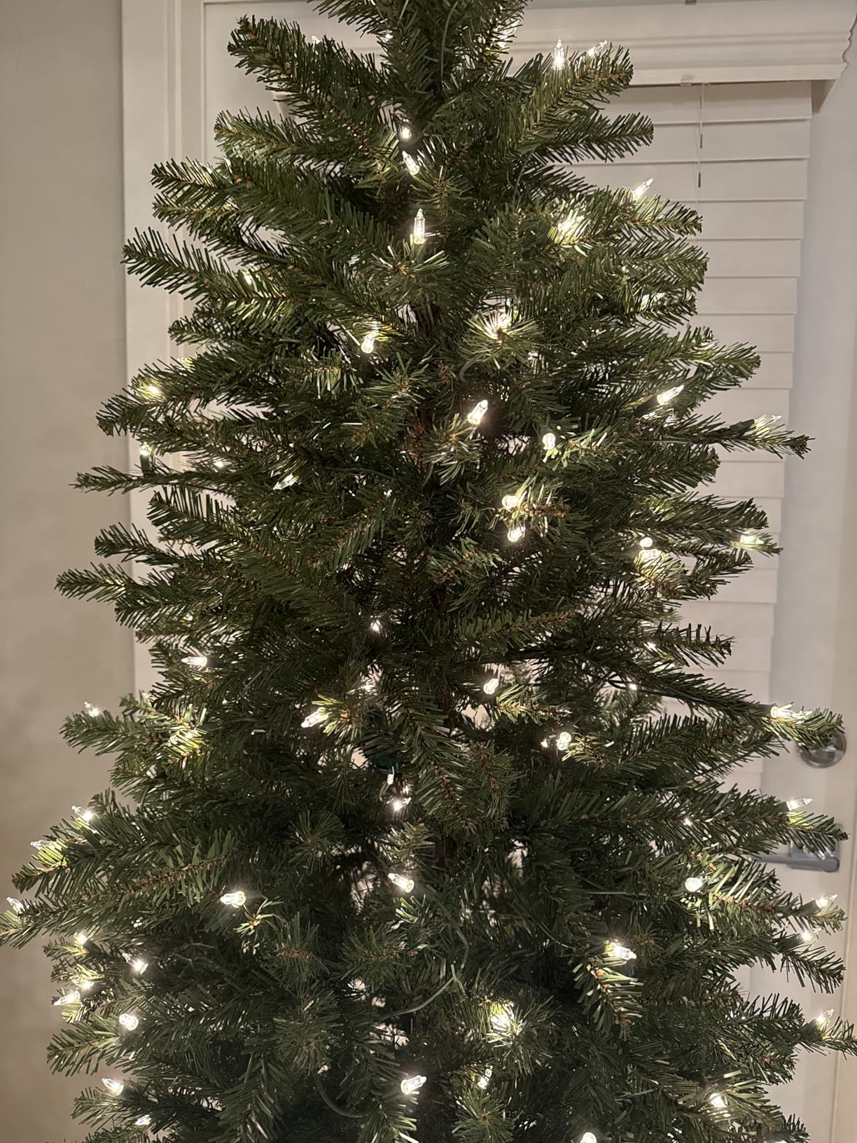 Puleo International 9ft Pre-Lit Slim Fraser Christmas Tree with 800 Clear Lights, 2093 Realistic Dense Branch Tips, Easy Setup Artificial Trees with Sturdy Metal Stand customer photo 2
