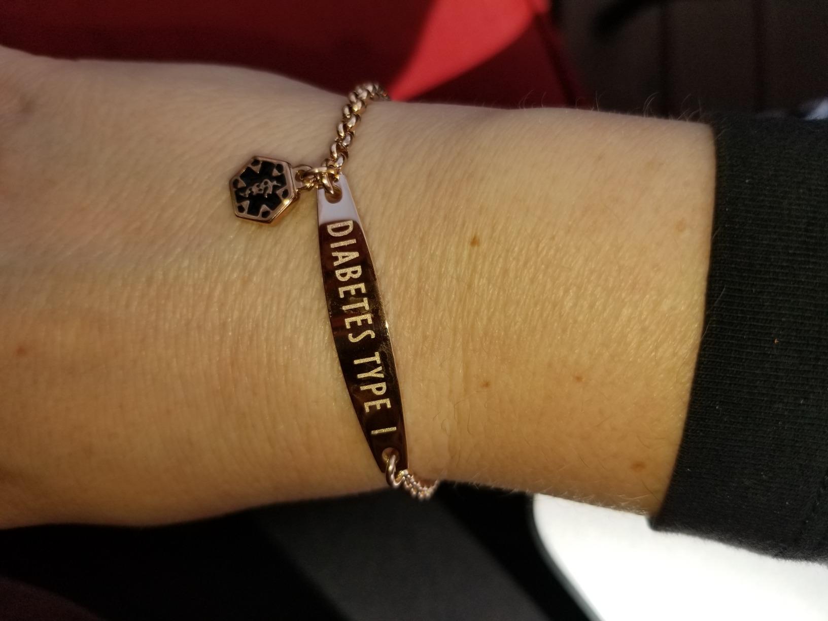LinnaLove-Pre-engraved Simple Rolo chain Medical alert id bracelet for Women customer photo 2