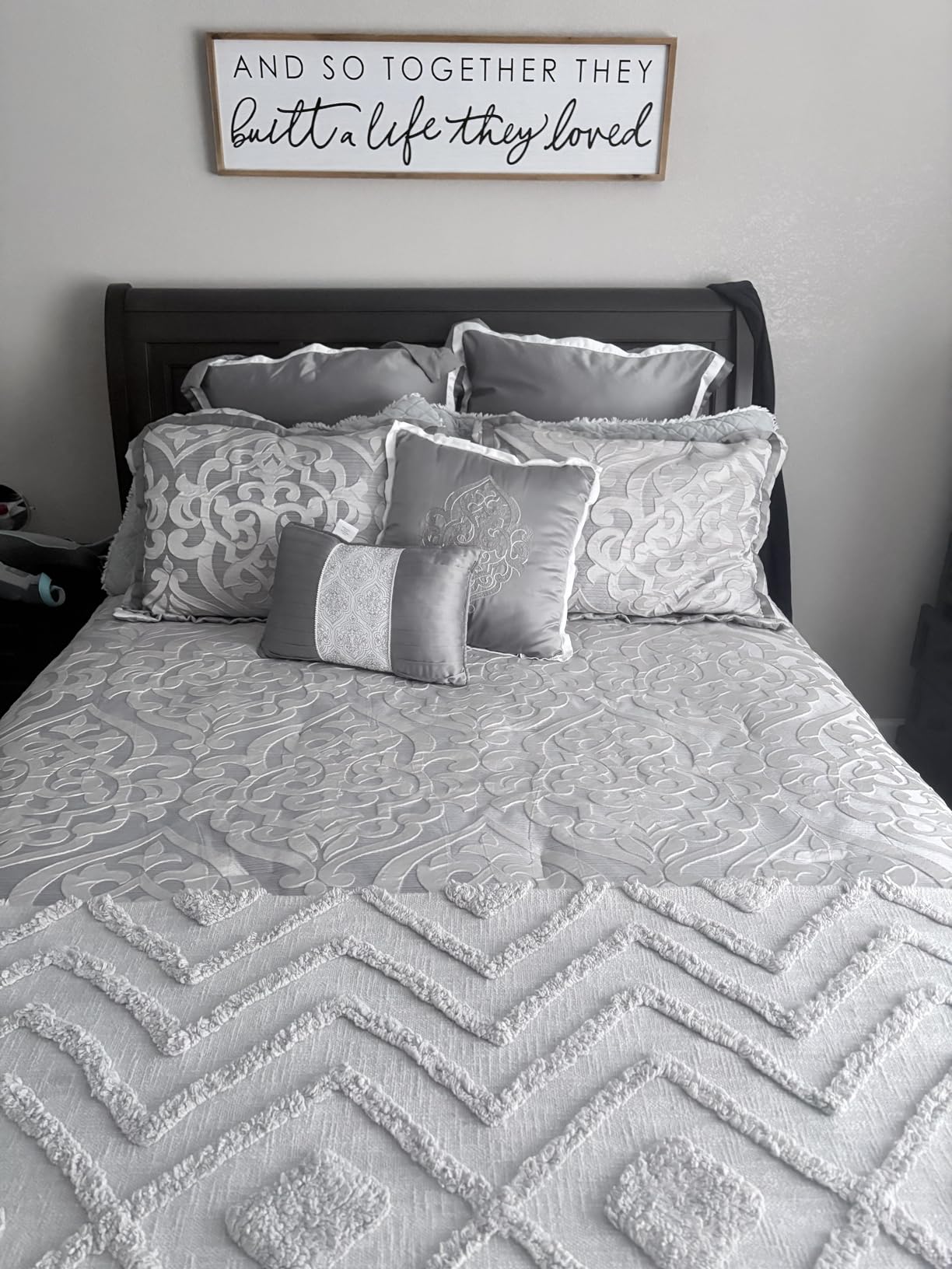 Madison Park Odette Cozy Comforter Set Jacquard Damask Medallion Design - Modern All Season, Down Alternative Bedding, Shams, Decorative Pillows, King (104 in x 92 in), Silver 8 Piece customer photo 1