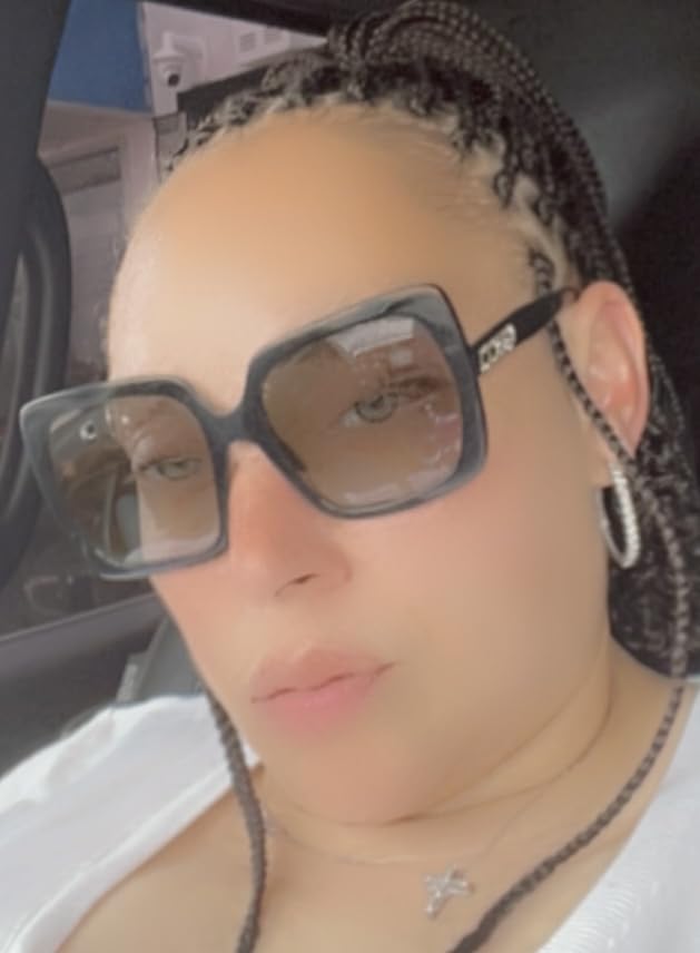GUCCI Women's GG0418S Sunglasses, Black-Black-Grey, 54, Black-black-grey, 54 customer photo 1