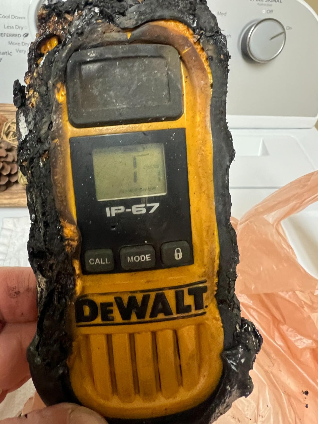 DeWalt DXFRS800 FRS Walkie Talkies, Long Range 2 Way Radio, 2W, IP67 Waterproof, Rechargeable, 2 Pack customer photo 2