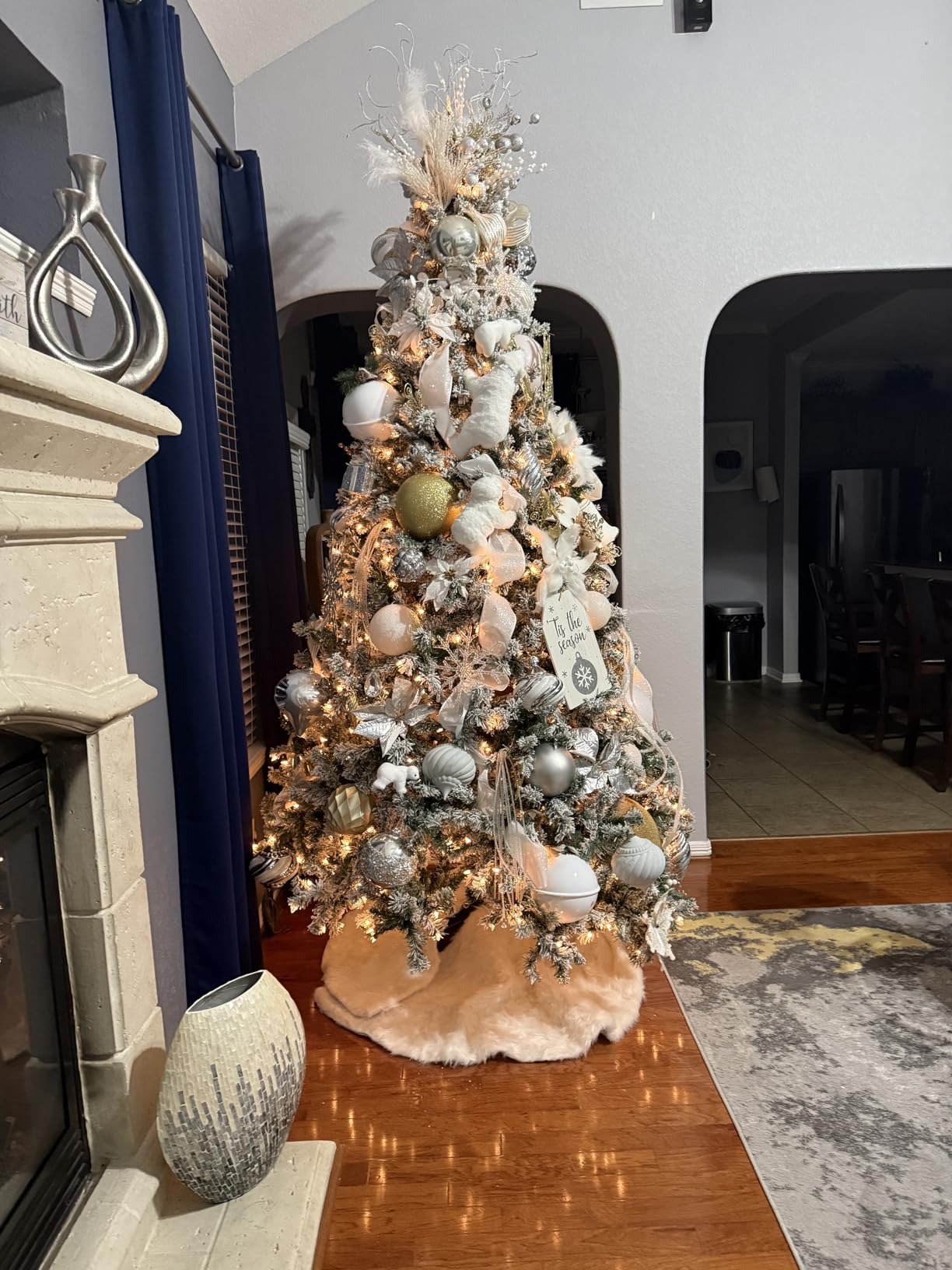 Best Choice Products Pre-Lit Artificial Christmas Tree, 9ft Snow Flocked Design Pine Tree, Full Appearance Snowy w/Easy Assembly, Metal Stand customer photo 1